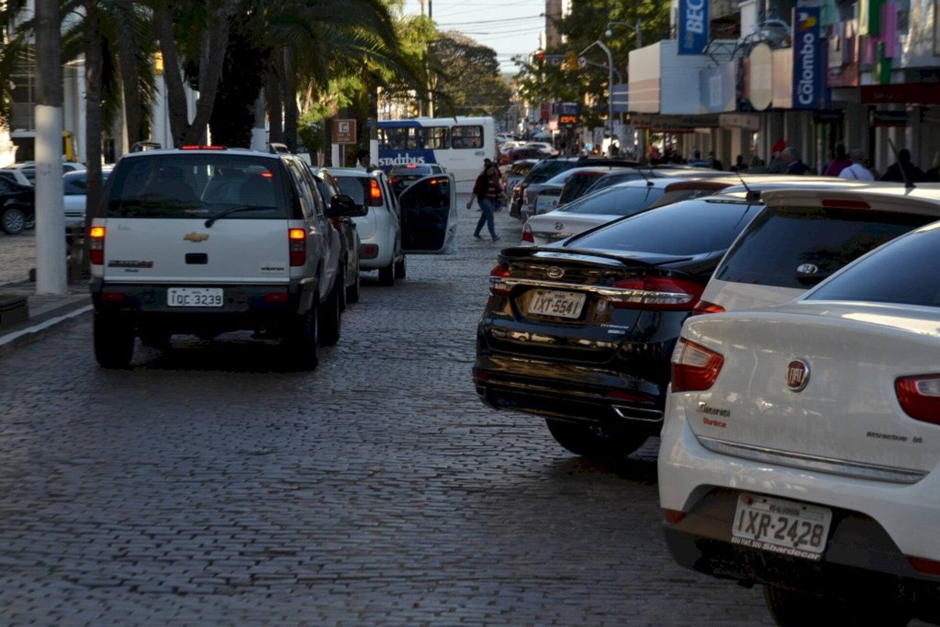 Proprietários de veículos que optarem pelo pagamento antecipado podem pagar o tributo até quarta-feira