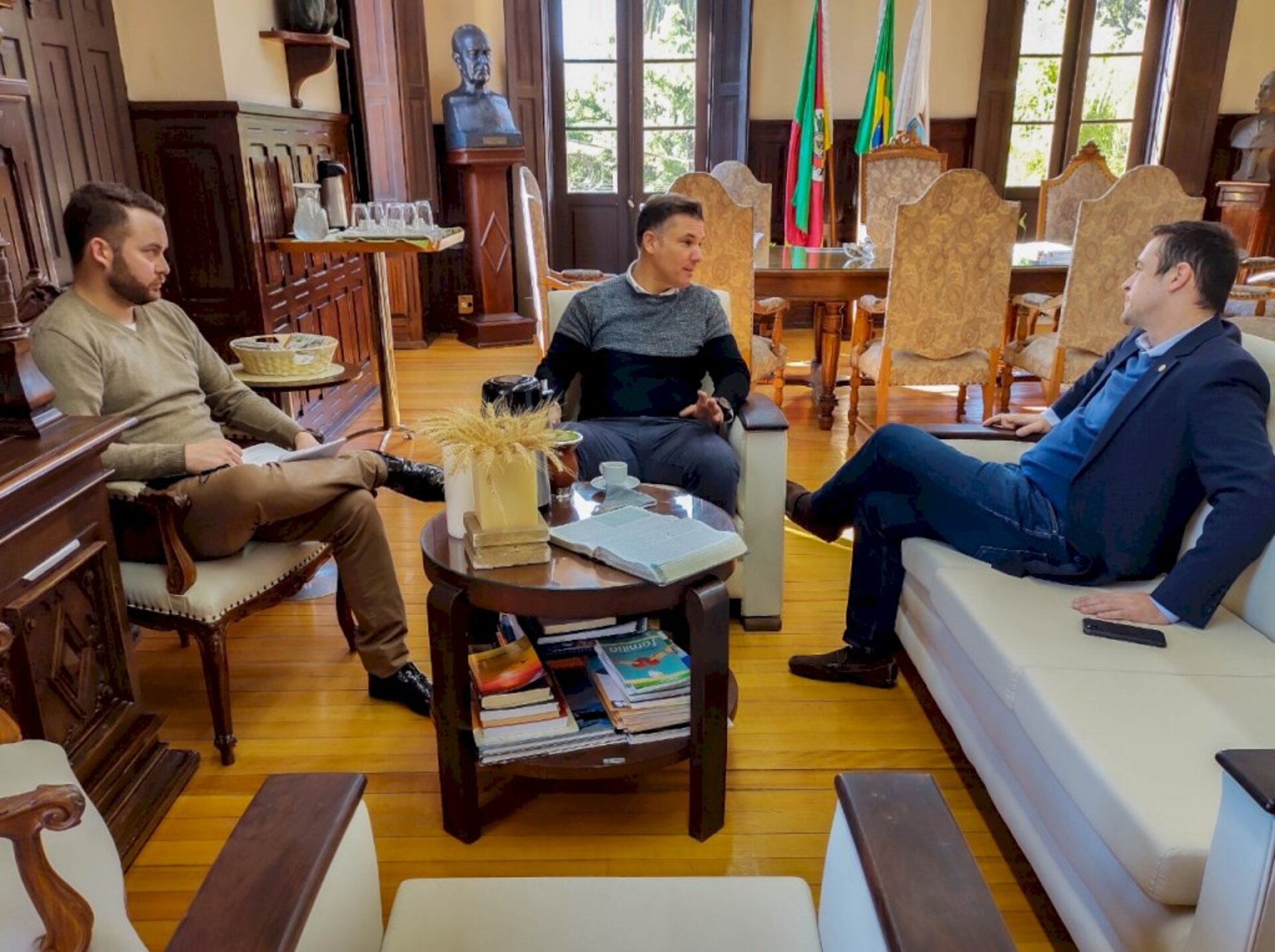 Parlamentar tratou o recurso no gabinete do prefeito