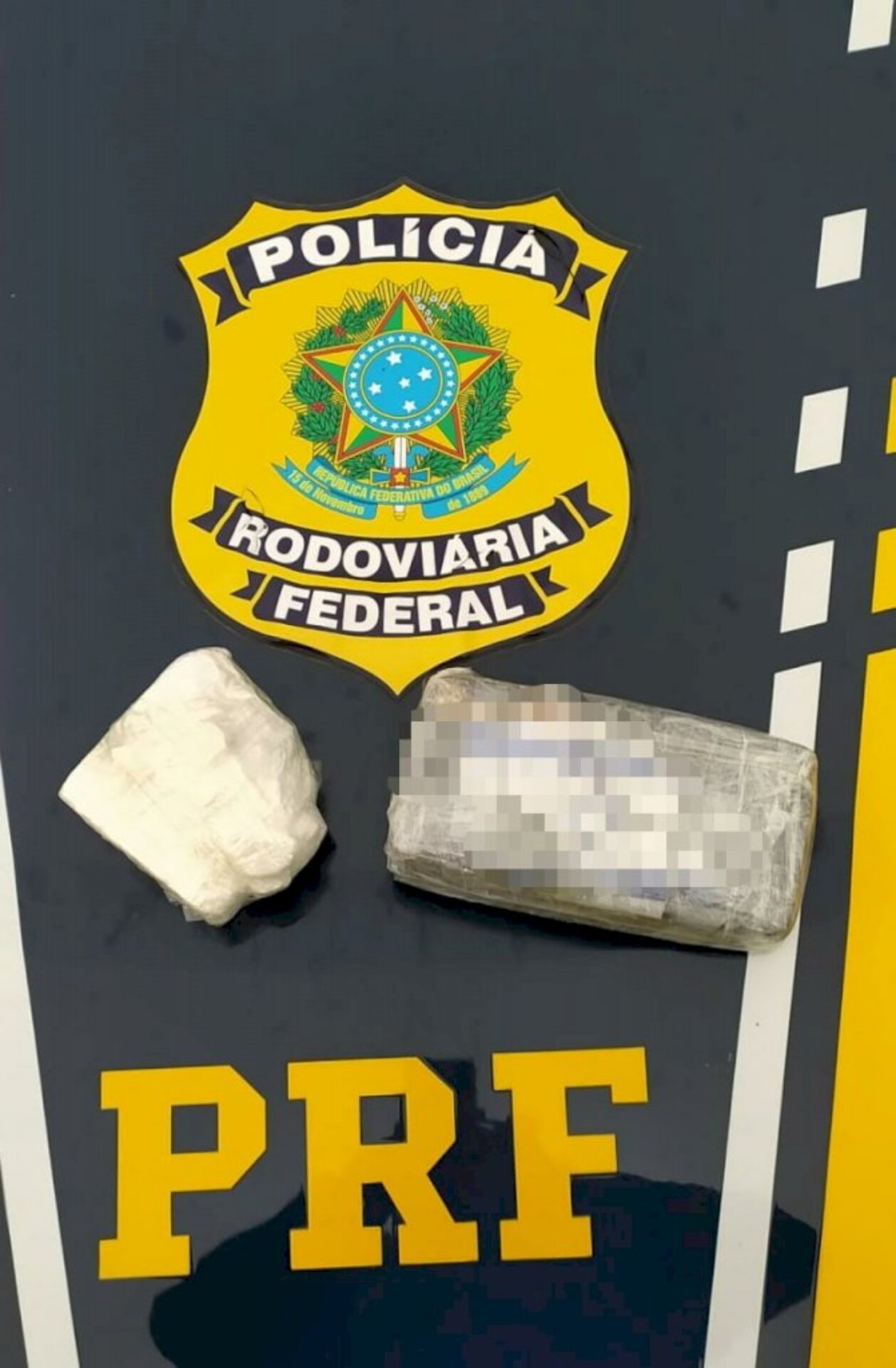 Foi encontrado no carro um quilo e 400 gramas das duas drogas
