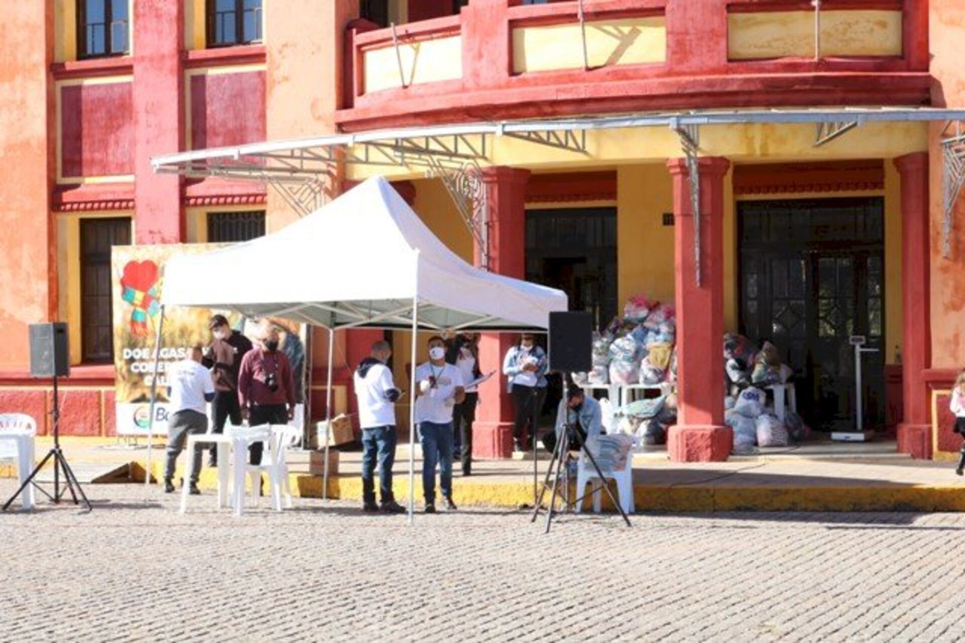 Coleta aconteceu neste sábado