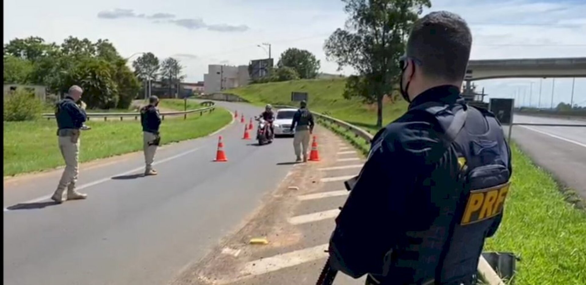 Operação acontece em todas as rodovias do país