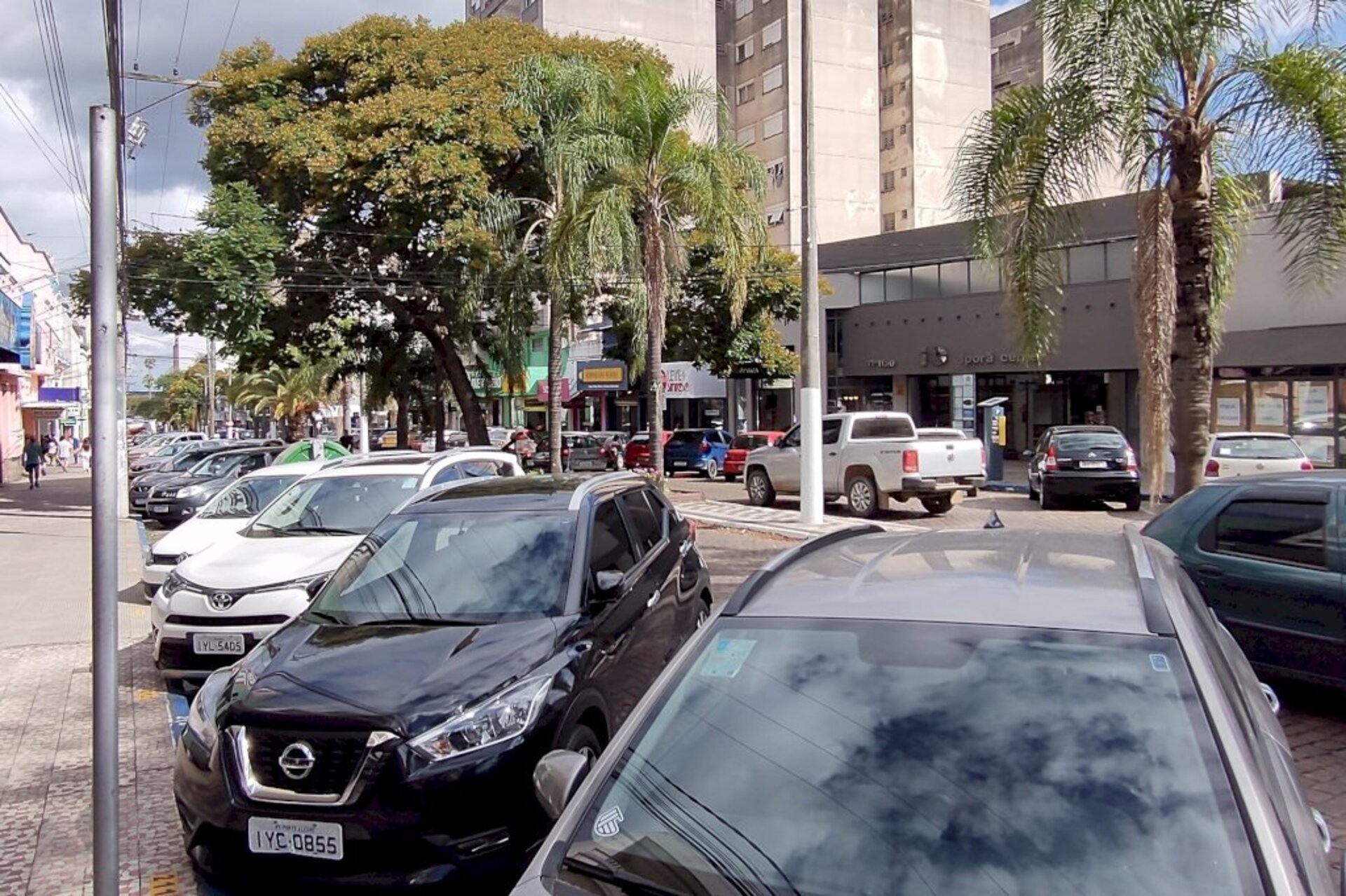 Lojas atenderão durante todo dia e no domingo