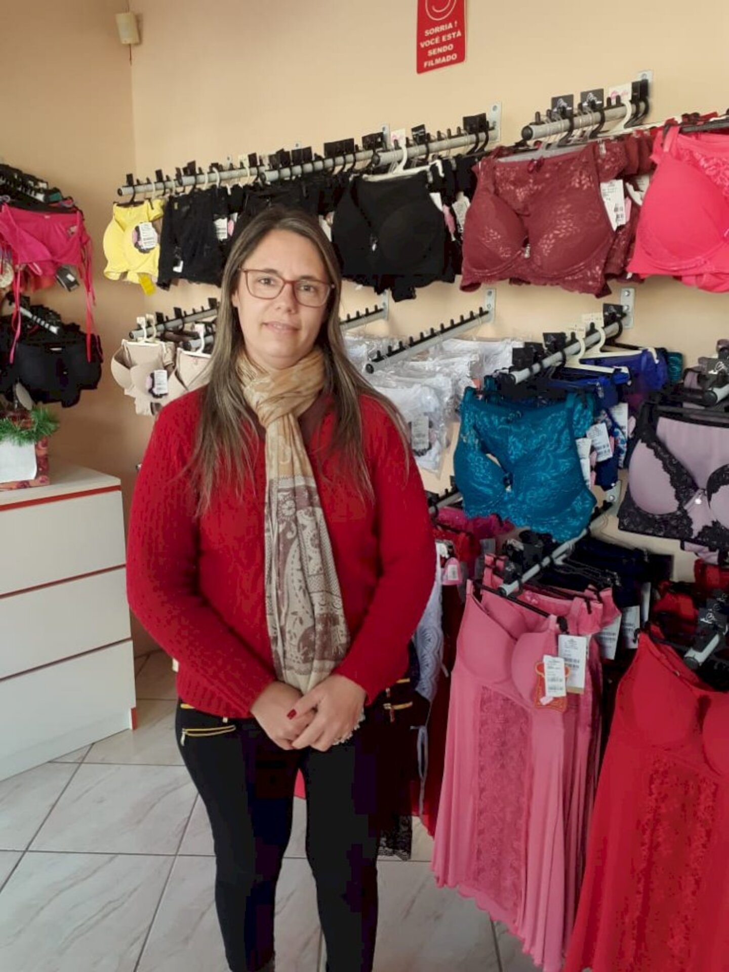 Renata conta que a loja de lingeries vende bem nessa data