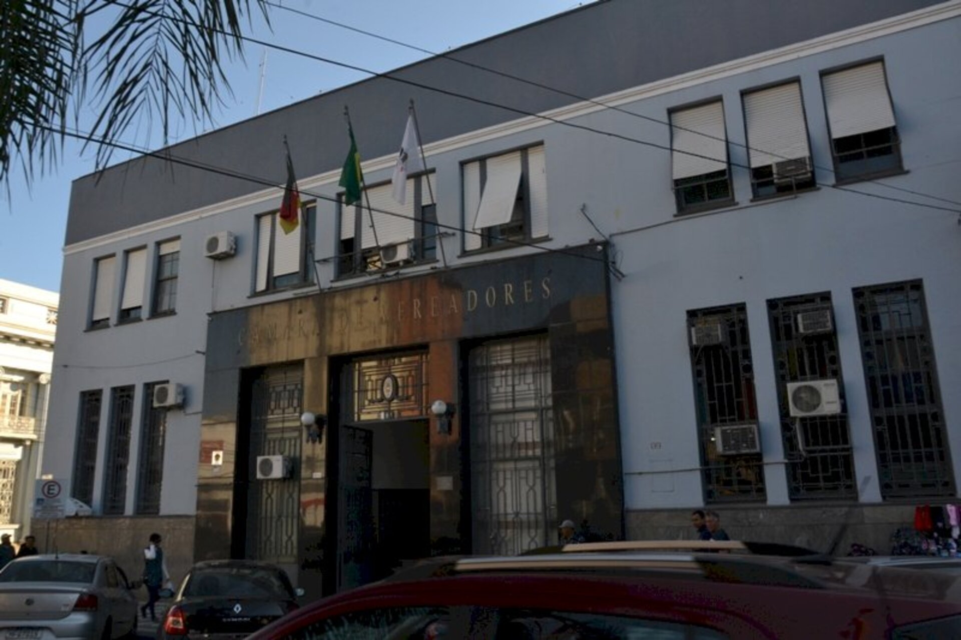 Sessão solene irá acontecer em frente ao prédio do Legislativo