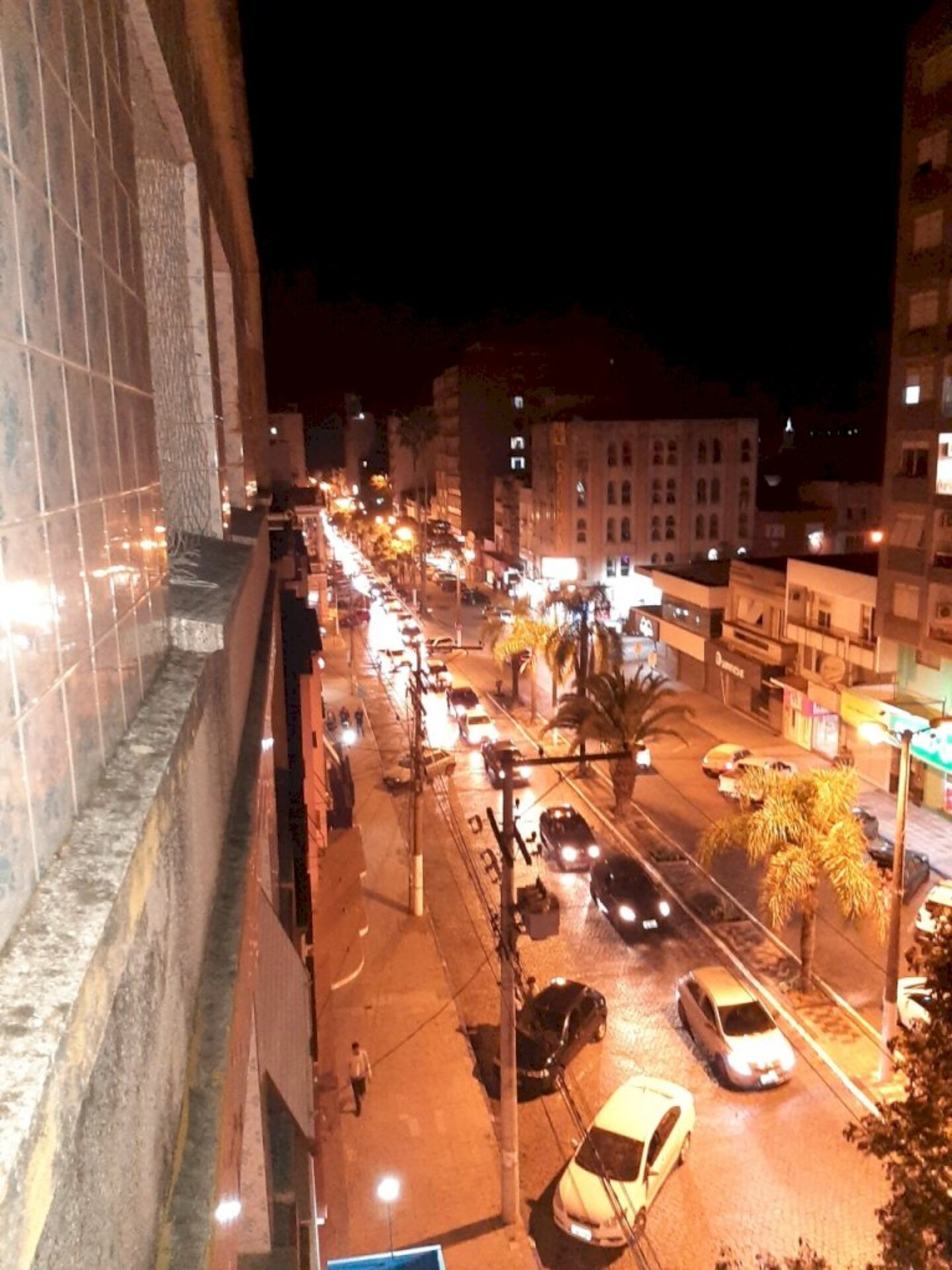 Área central abriga vários edifícios que são moradias