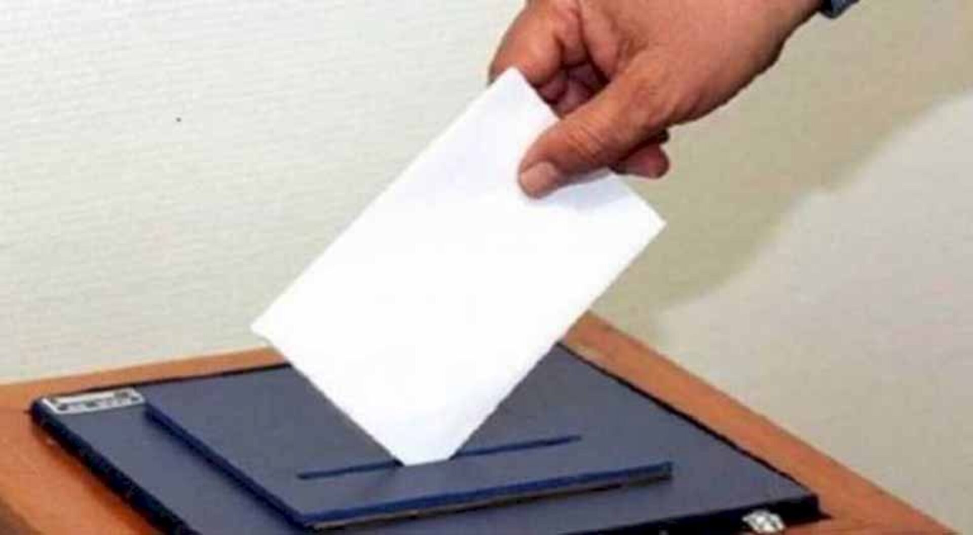 Parlamentares trocaram integrantes da comissão para barrar voto impresso