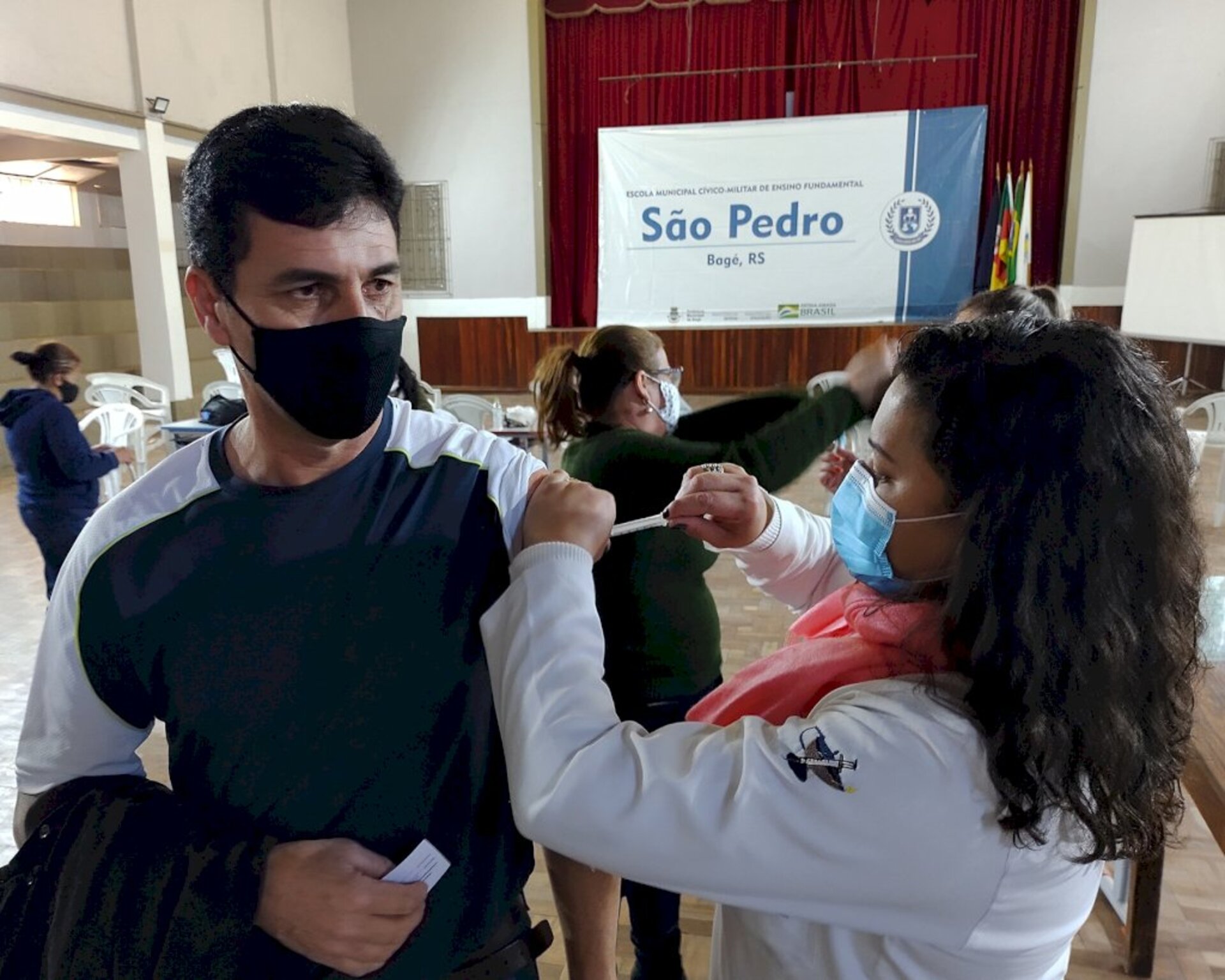 Imagem da vacinação no sábado