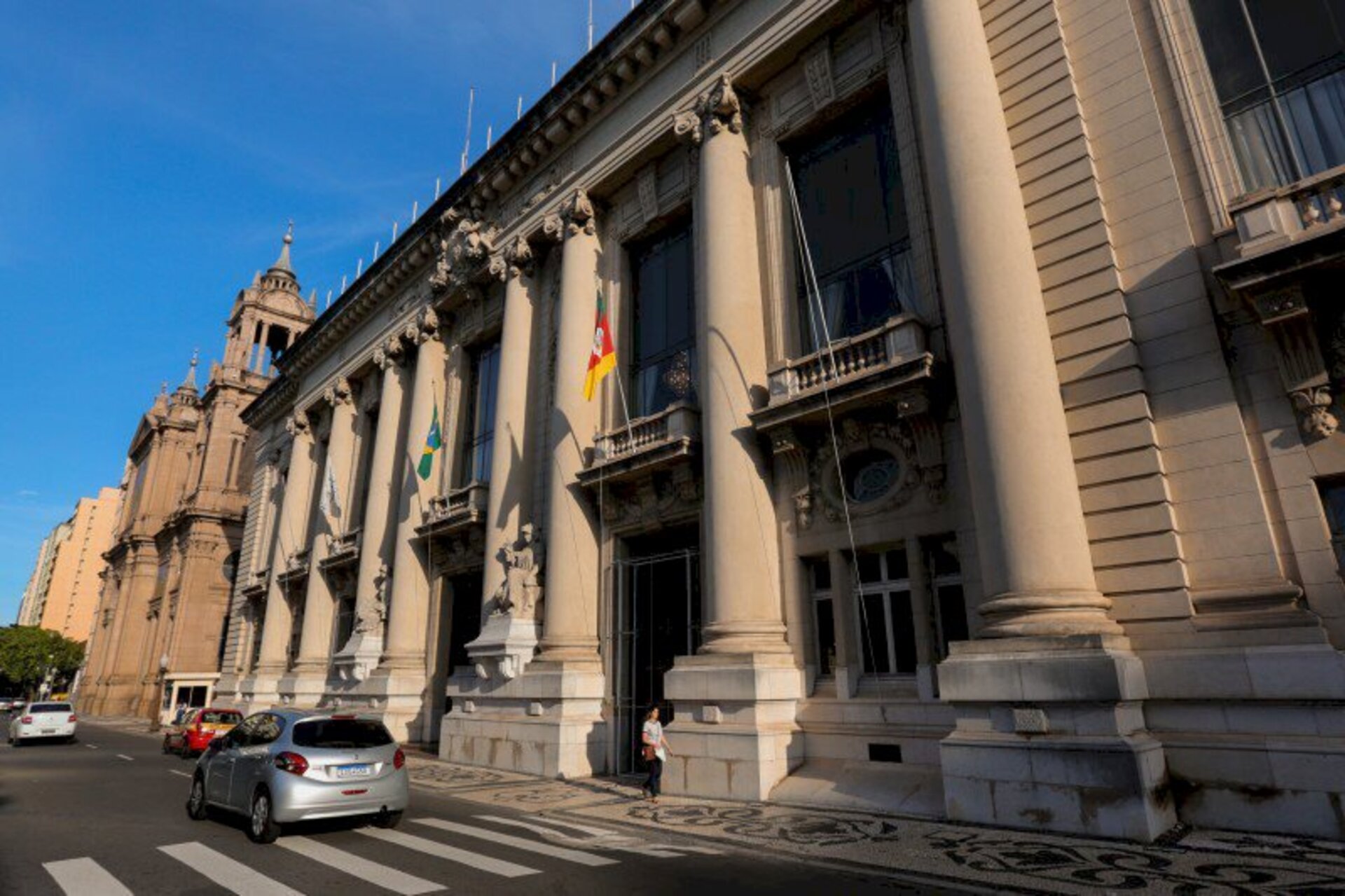 Procuradoria-Geral do Estado alega direito adquirido por quem já recebe benefício