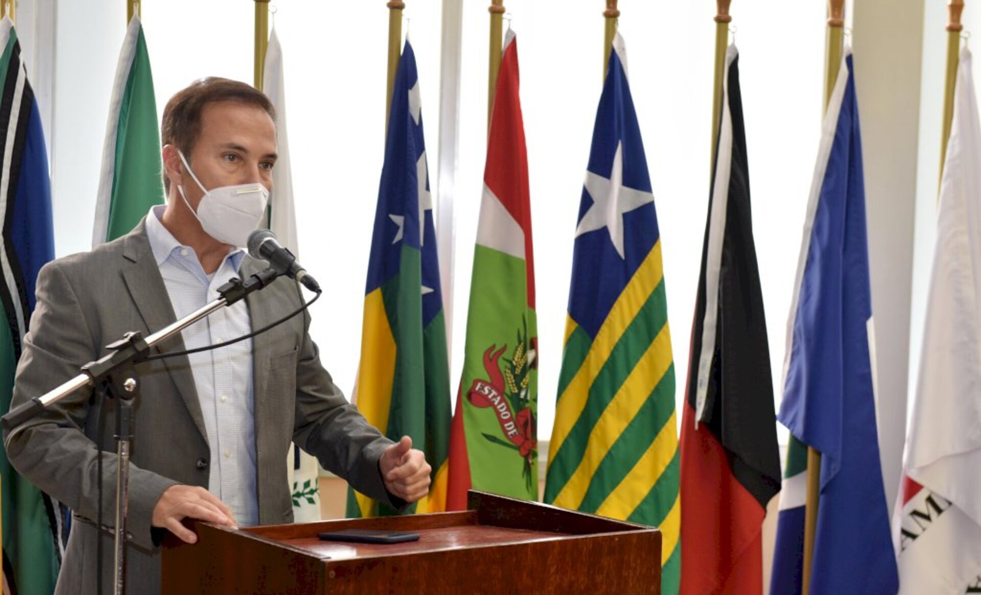 Criação da frente foi proposta pelo deputado Lara