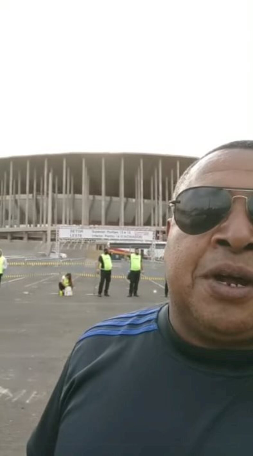 Vereador gravou vídeo em frente ao Estádio Mané Garrincha, onde jogaram Flamengo e Defensa y Justicia