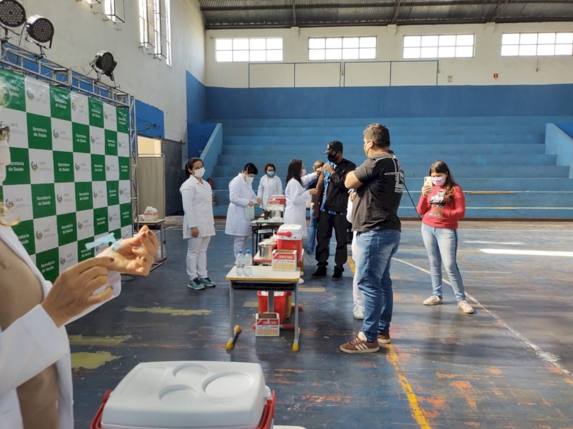 Apelo é para que os mais jovens procurem pela vacina