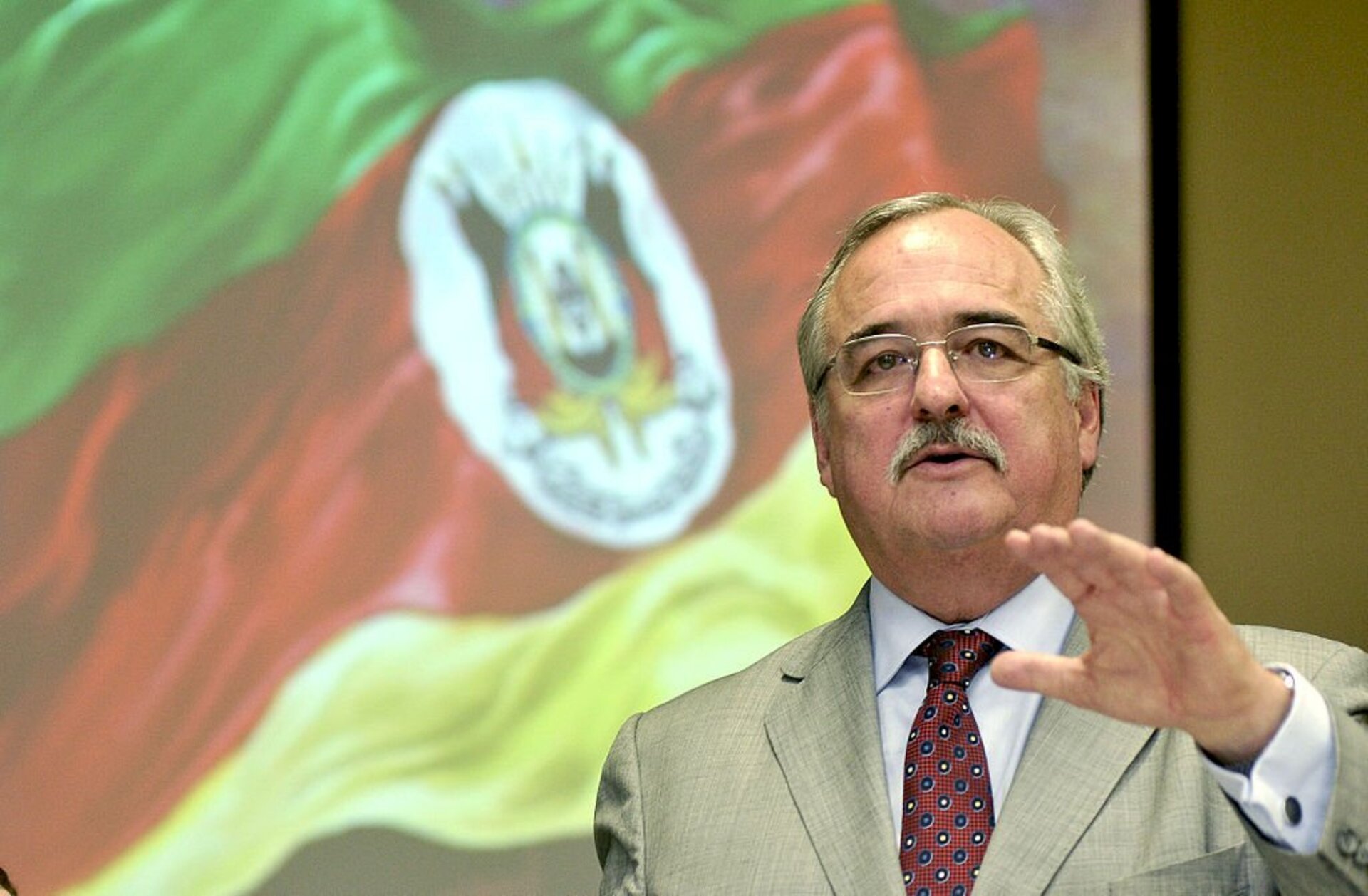 Westpalen internou no dia 8 de julho e deu alta no dia 30