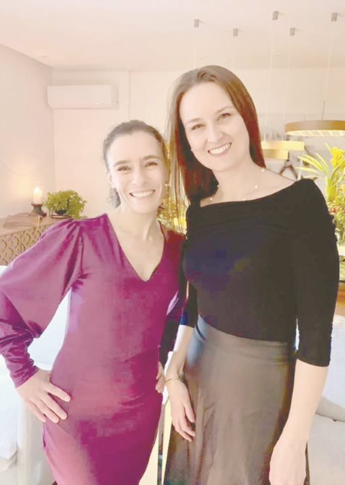 Sílvia Moglia Pedra Lopes e Michelli Felini Gal Lopes, presenças no b'day que reuniu nomes conhecidos do universo feminino da cidade