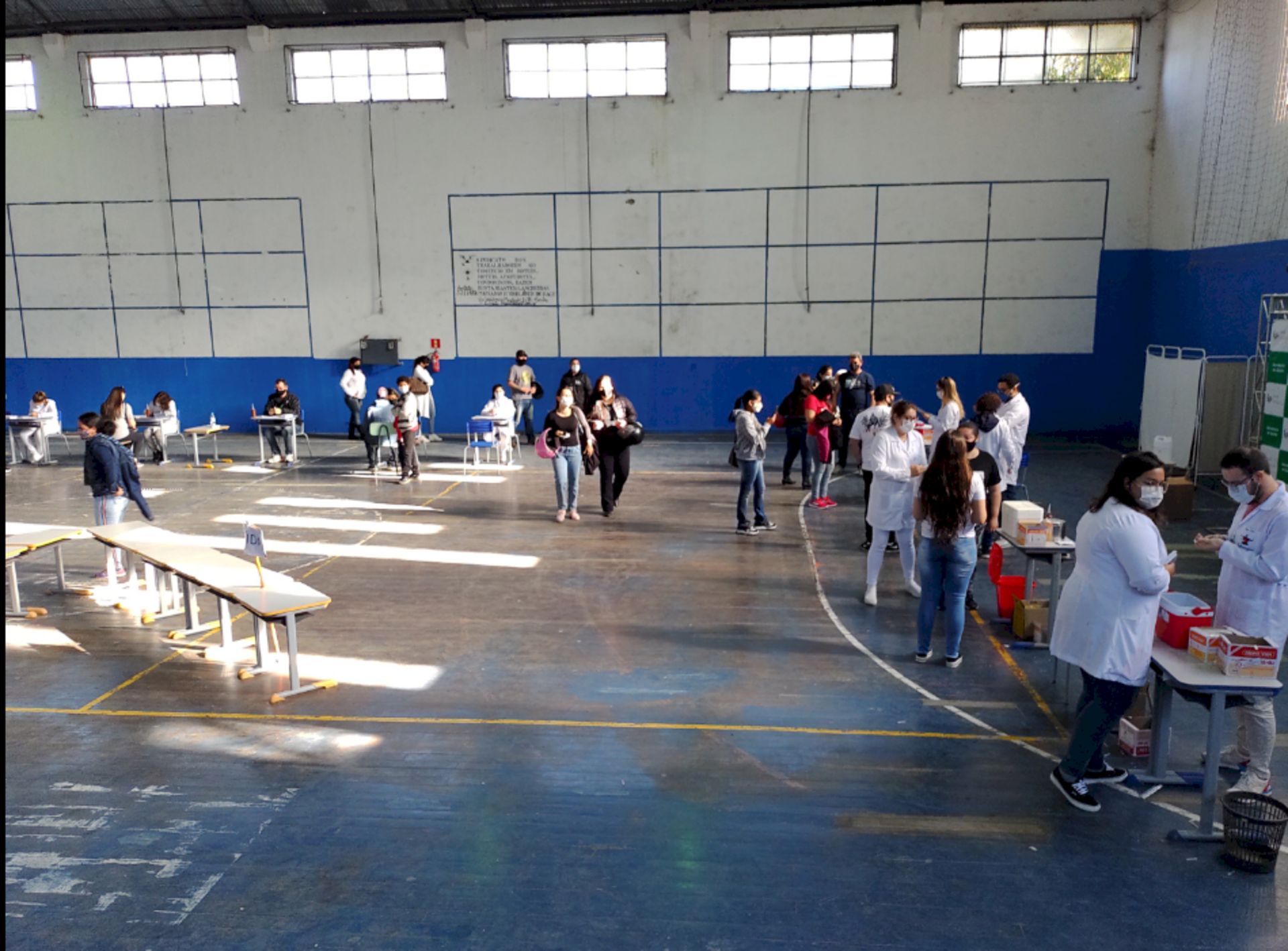 Objetivo é imunizar logo adolescente de 12 a 17 anos sem comorbidades
