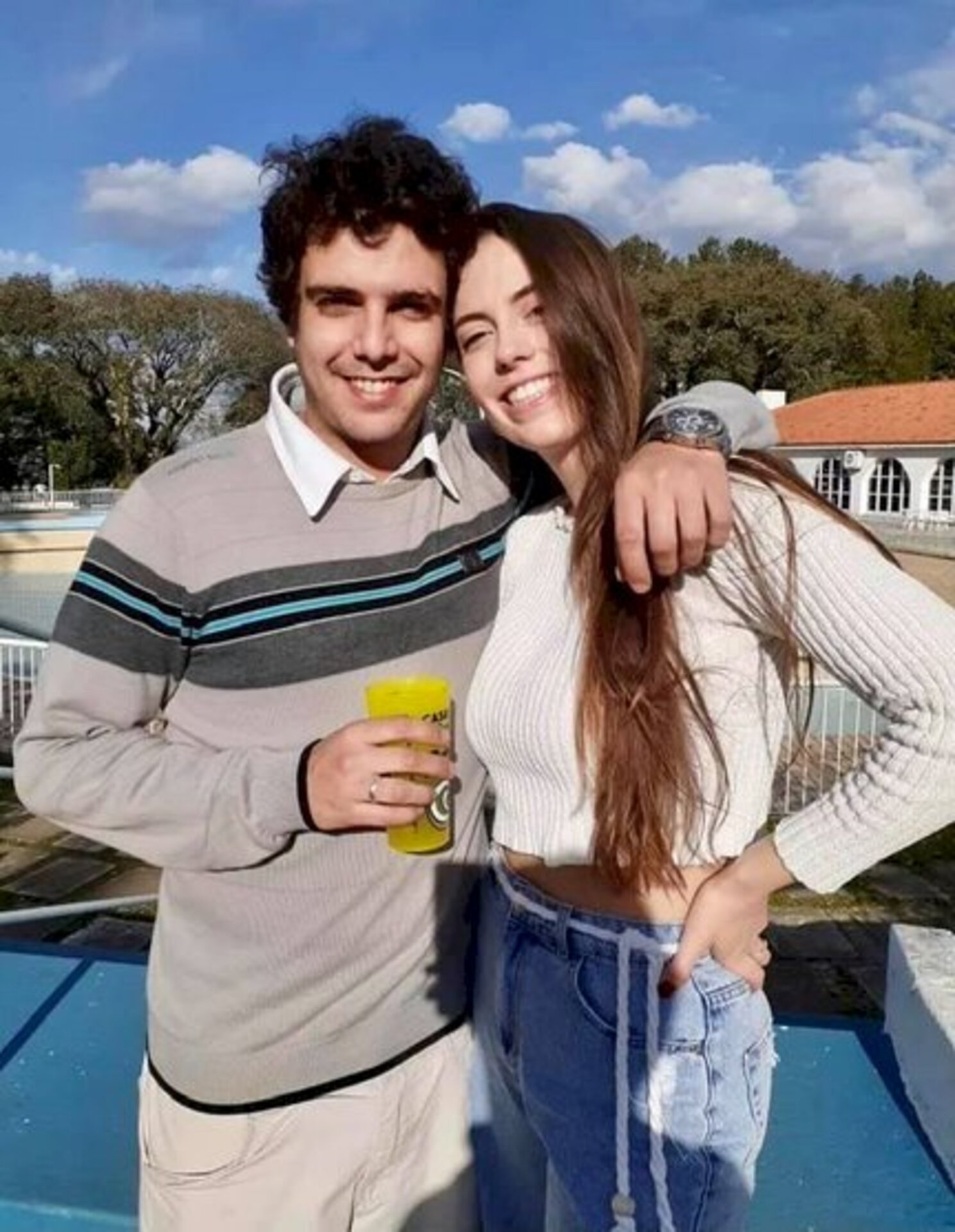 Entre os casais mais buena onda da cidade, Juliano Berdet e Patrícia Nicolini. Aniversário de Thales Rossal e Marco Aurélio Passos, Cant. Clube