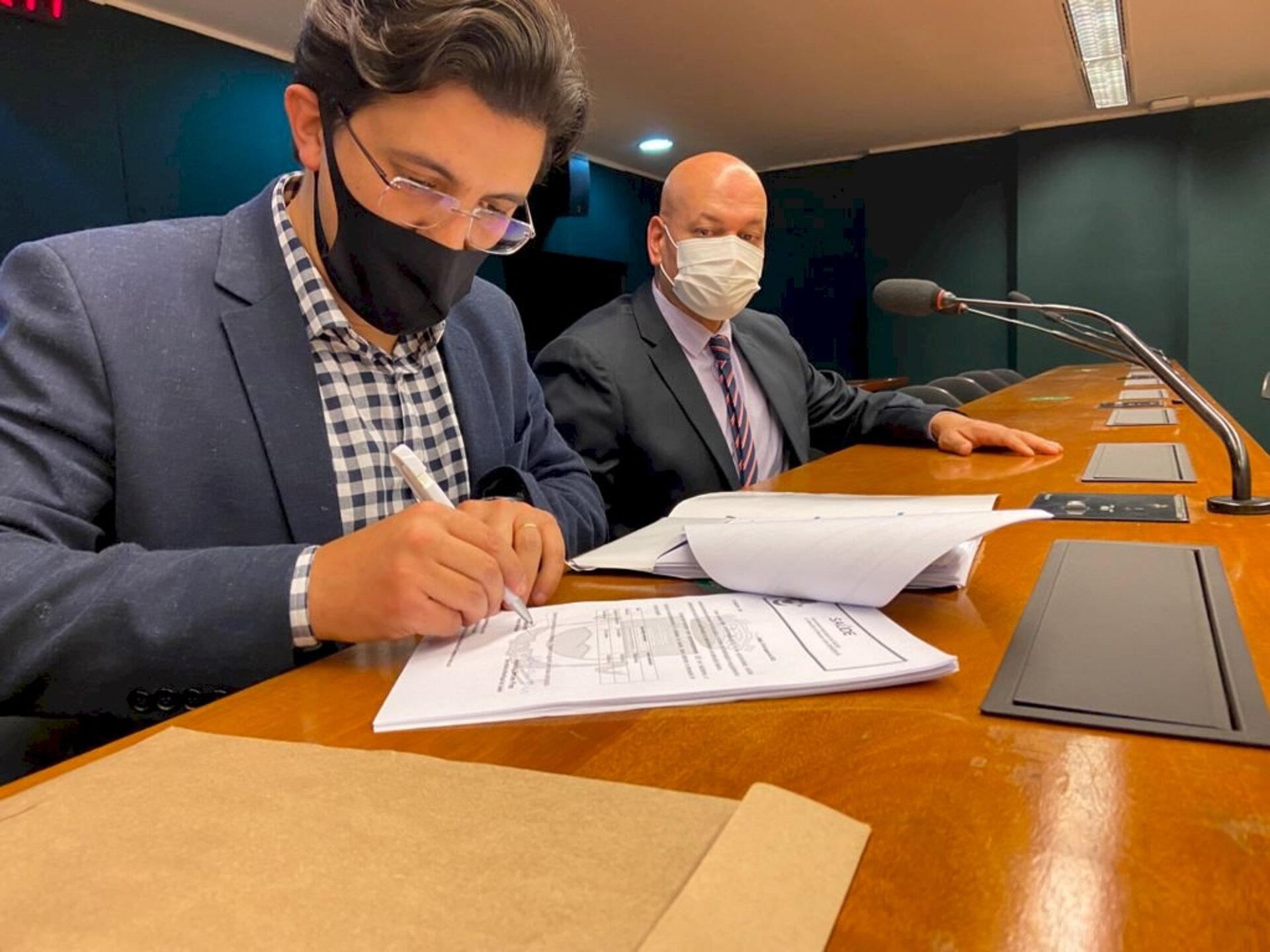 Foco da agenda são recursos para Educação e Saúde