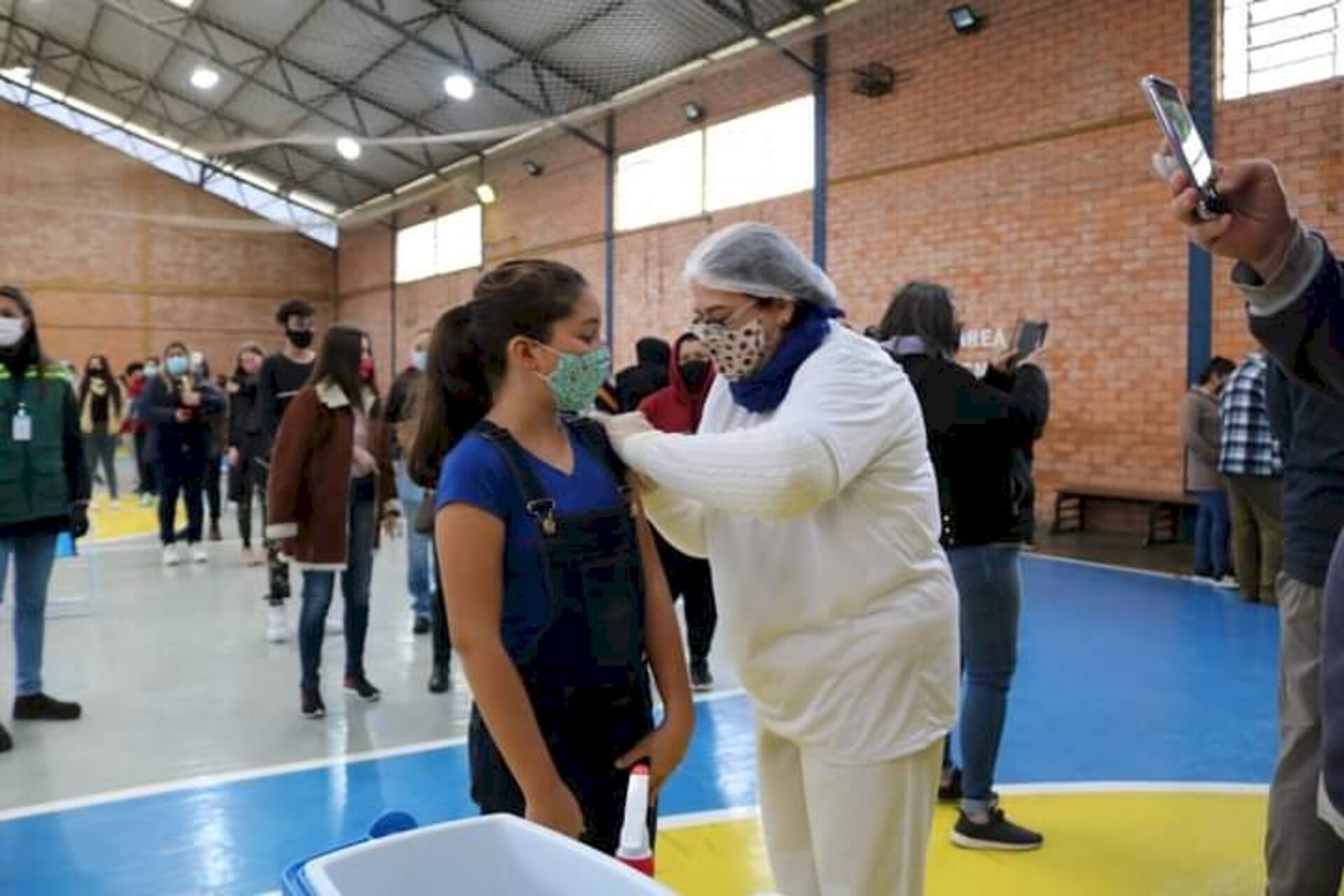 Registros da vacinação de adolescentes em Candiota