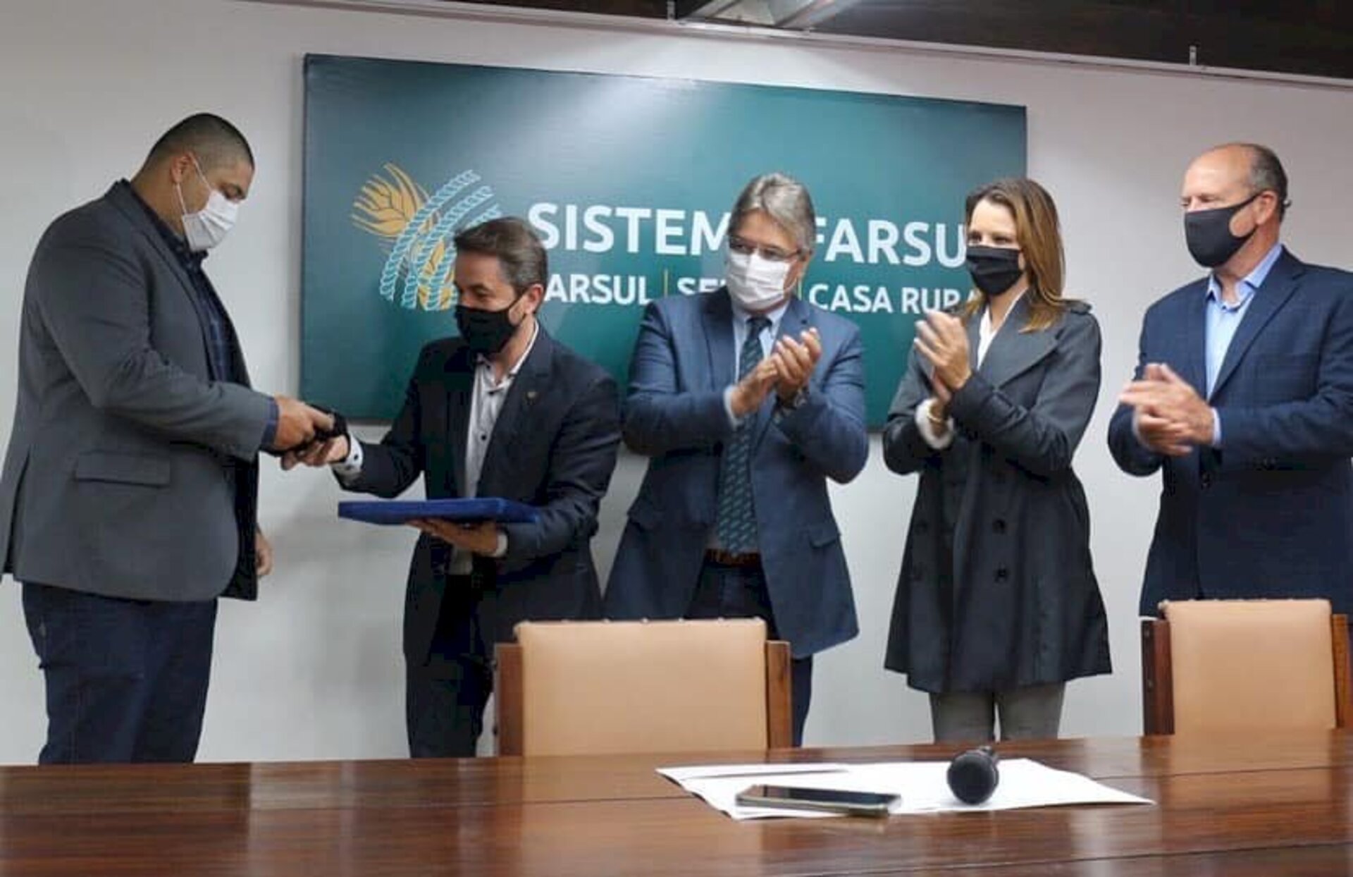 Cerimônia aconteceu na sede da Farsul no Parque Assis Brasil