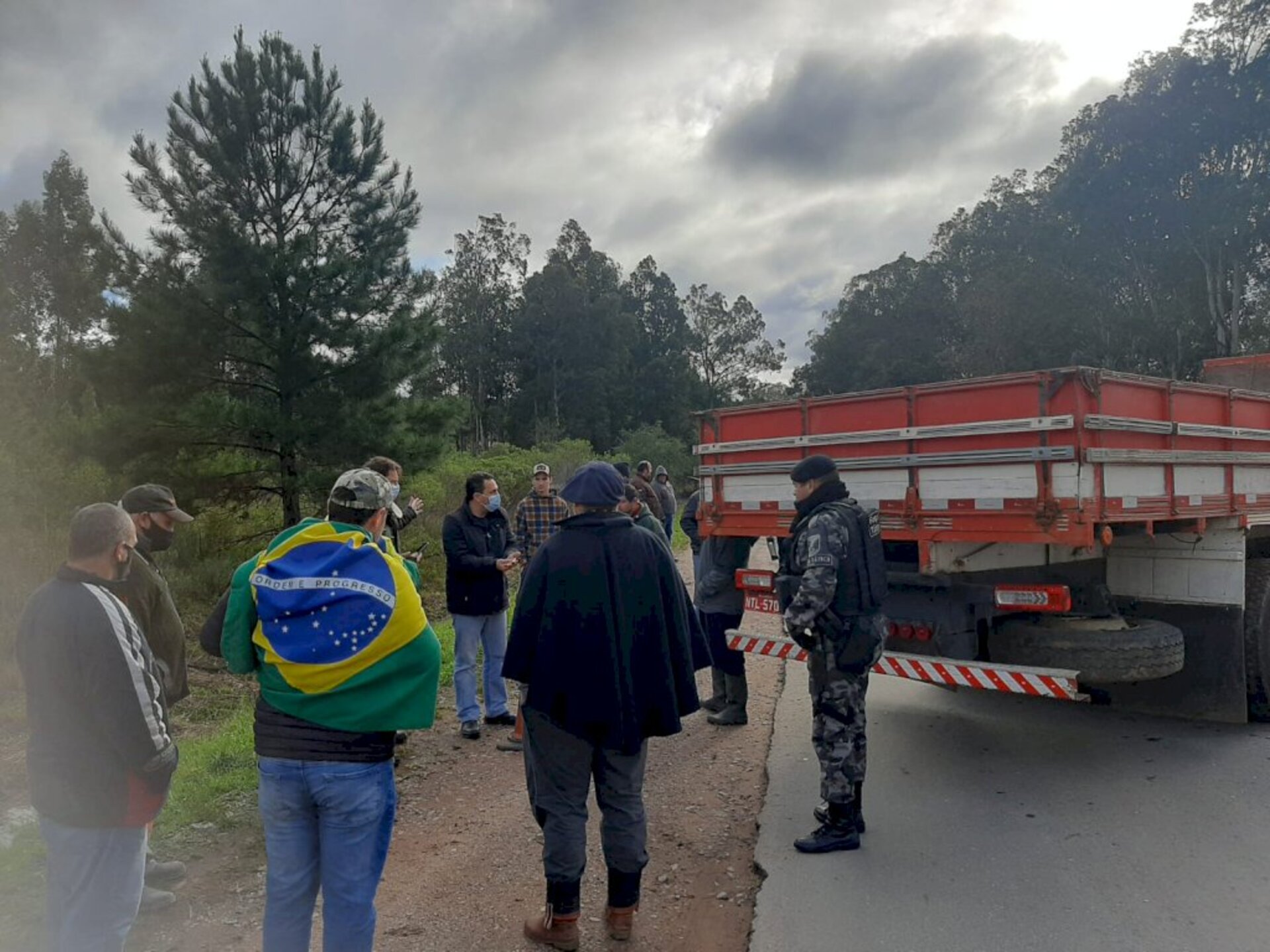 Bloqueio na Miguel Arlindo Câmara, em Candiota, ontem