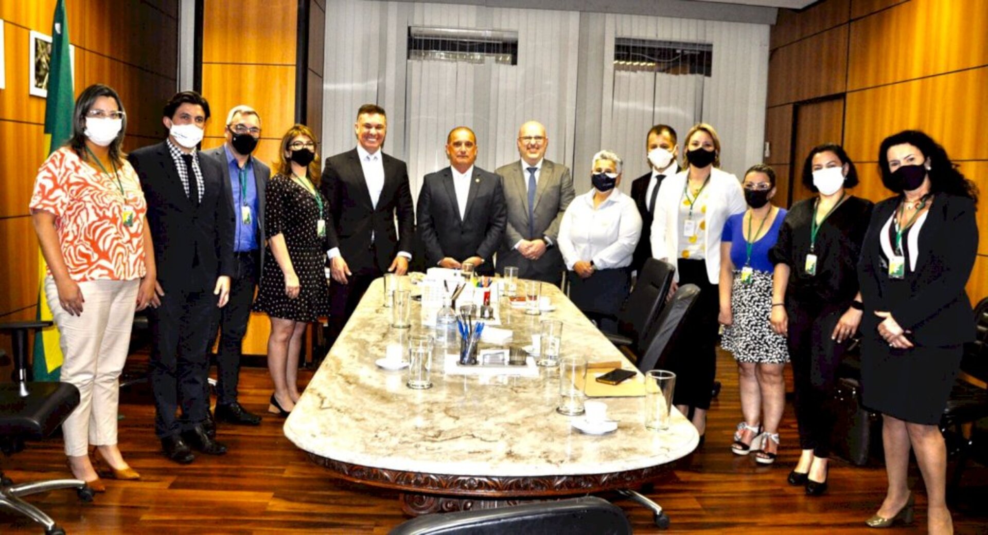 Um séquito participa de audiências em Brasília