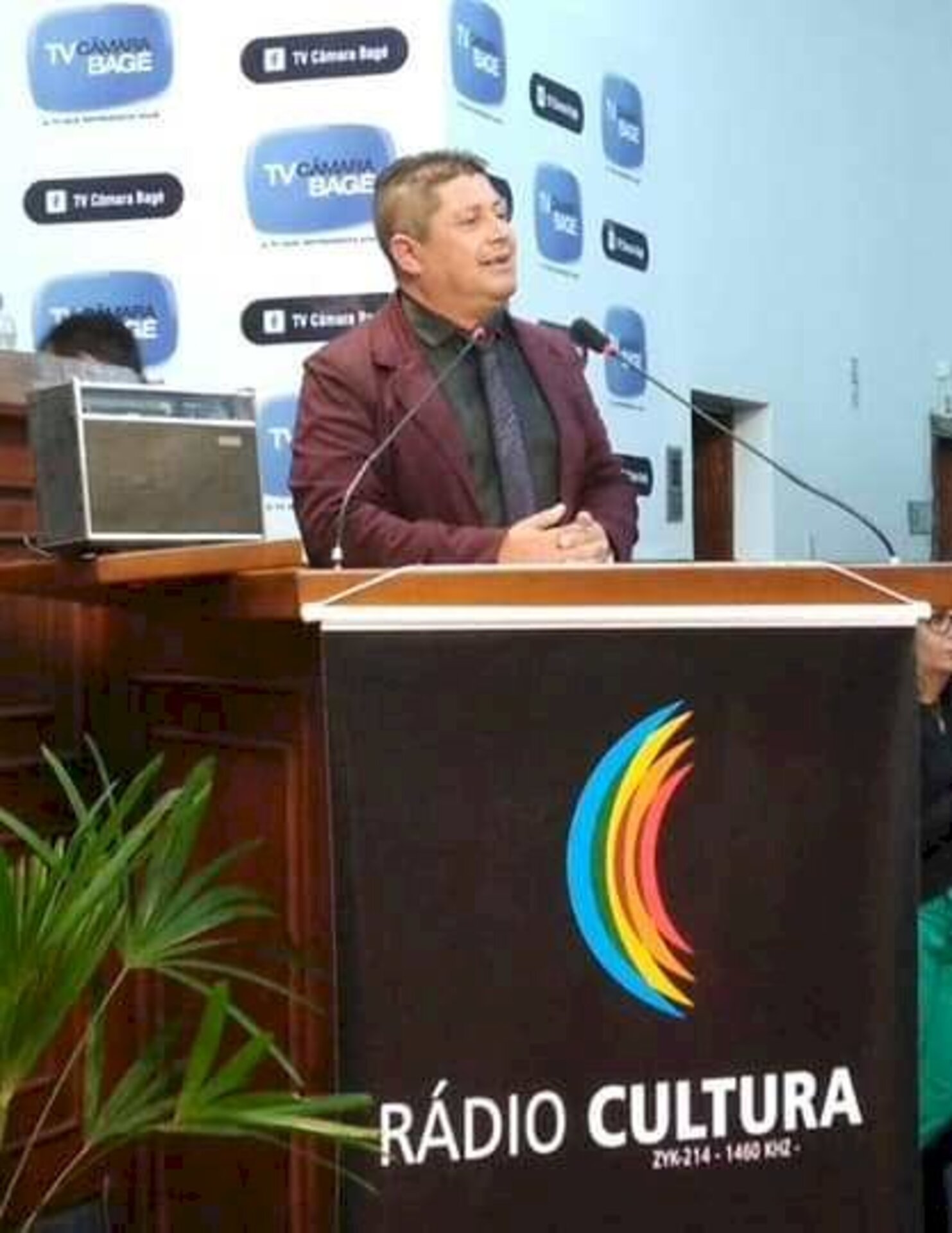Radialista trabalha há mais de 30 anos na emissora