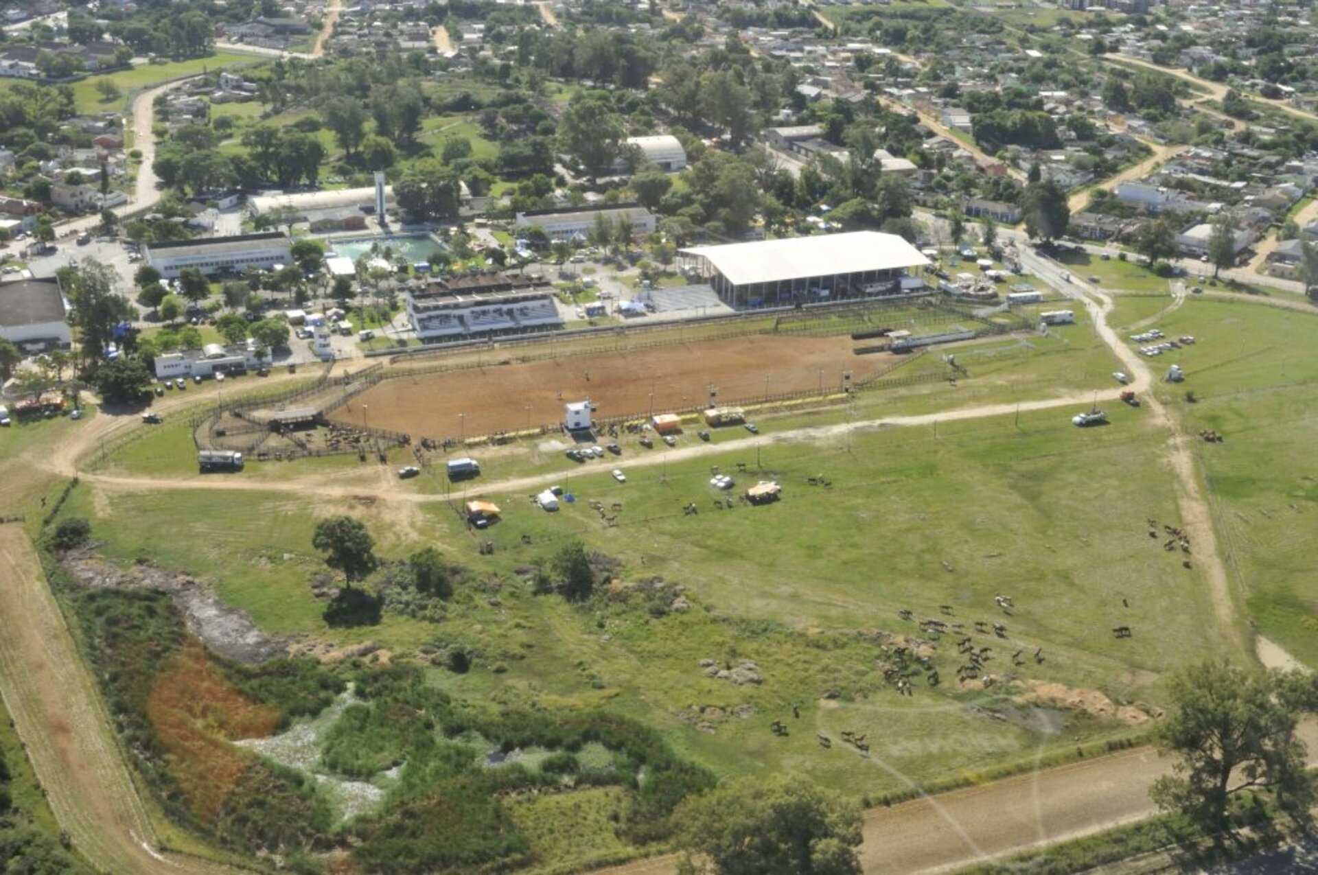 Feira que acontece na Rural será mais presencial este ano