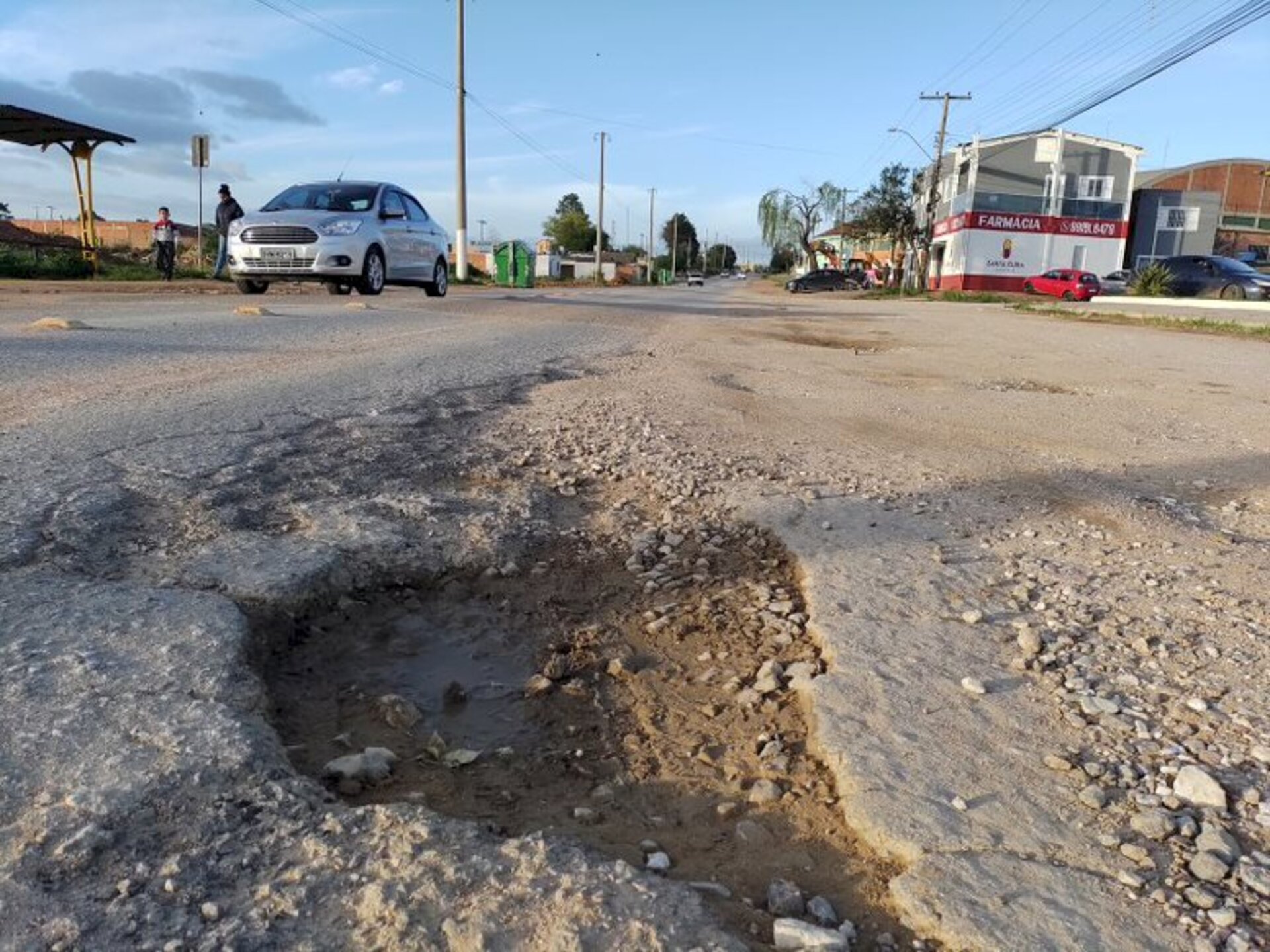 Mais de 300 milímetros castigaram vias em toda a cidade