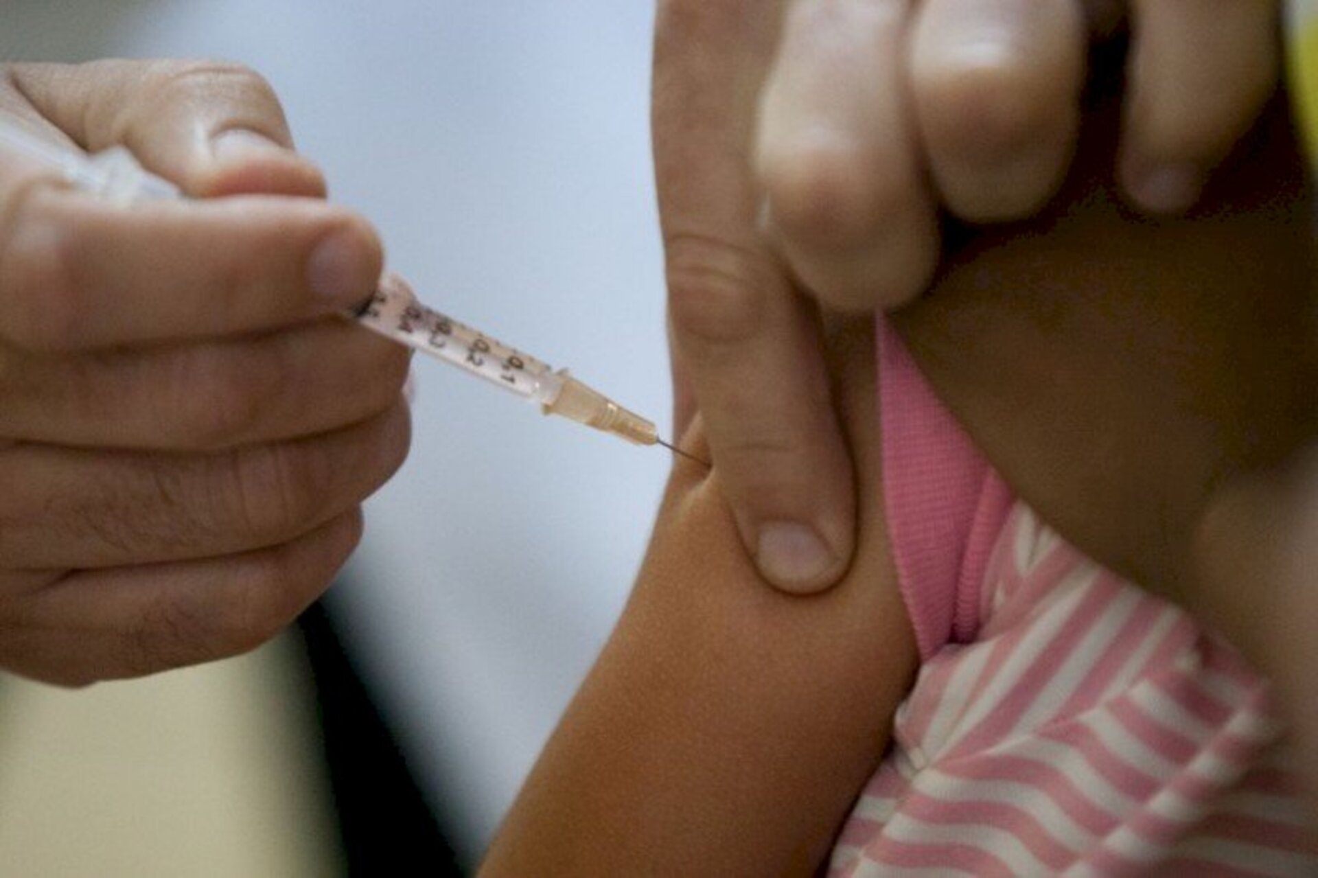 Campanha busca recuperar crianças e adolescentes com doses em atraso
