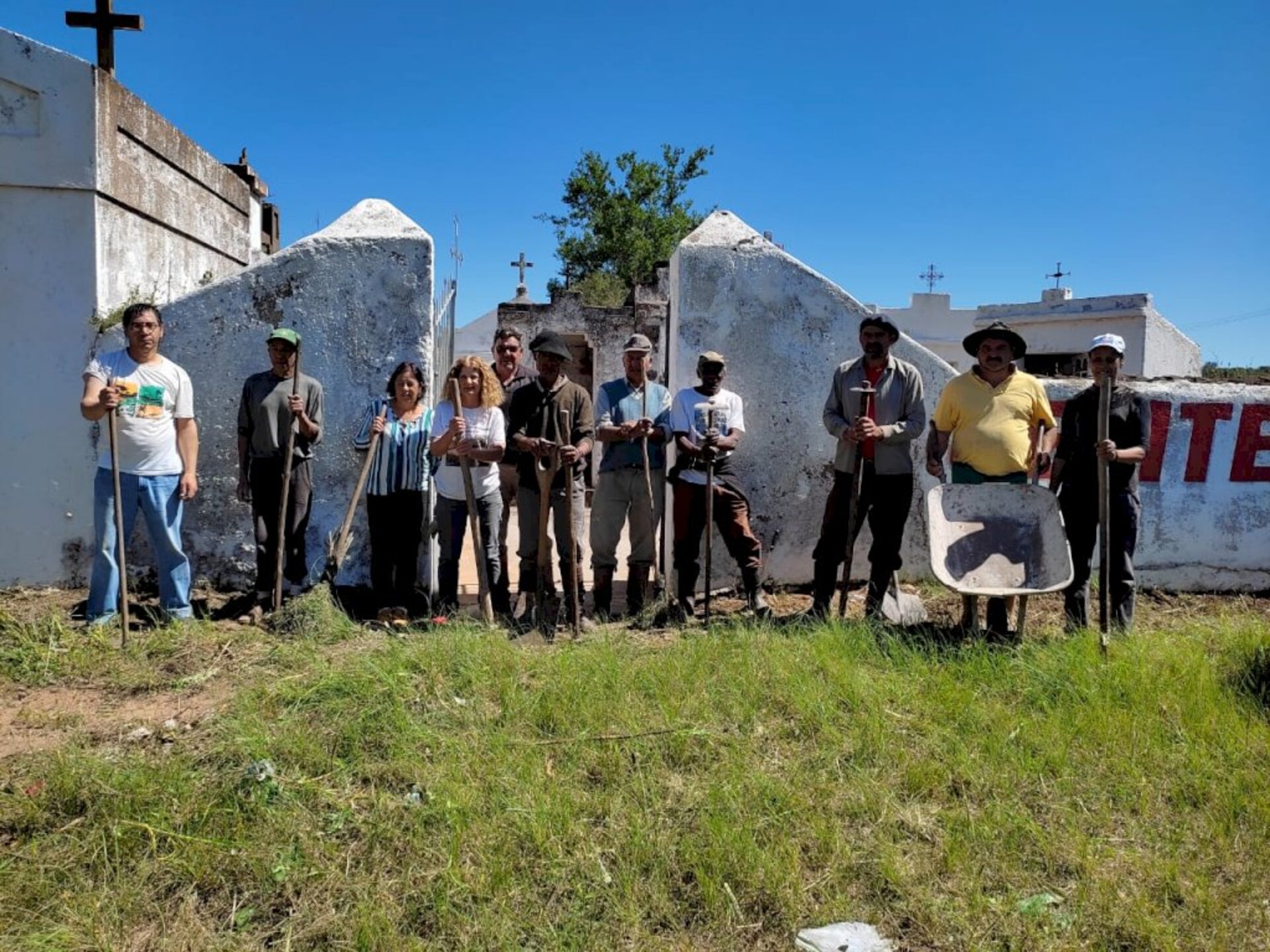 Sócios da AgrUPa realizam melhorias no local