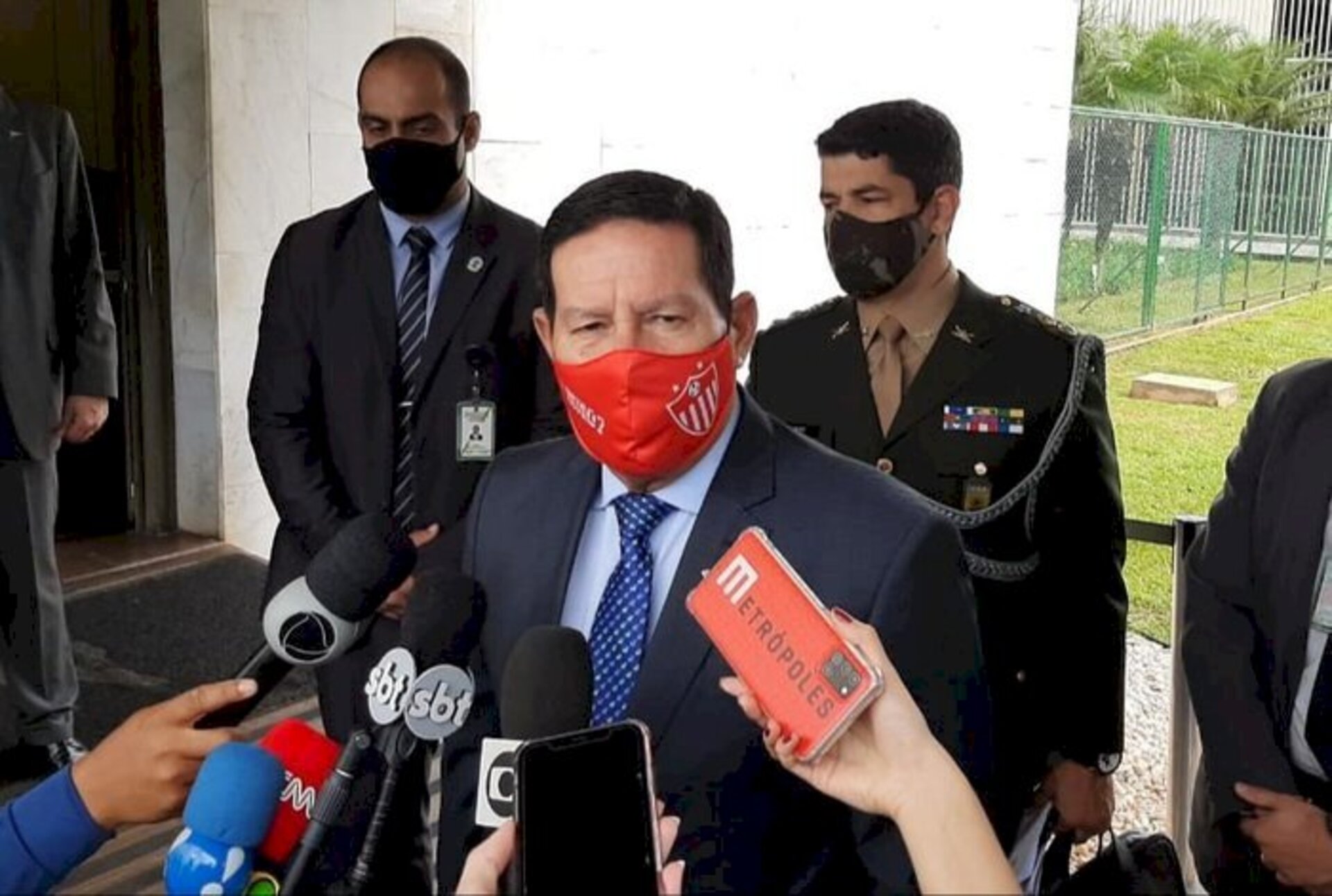 Mourão mandou um abraço para a ?indiada? do Alvirrubro