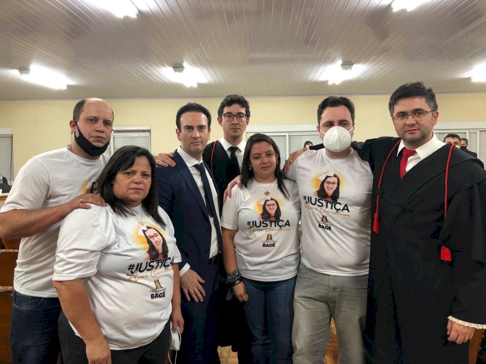 Profissionais com familiares da vítima