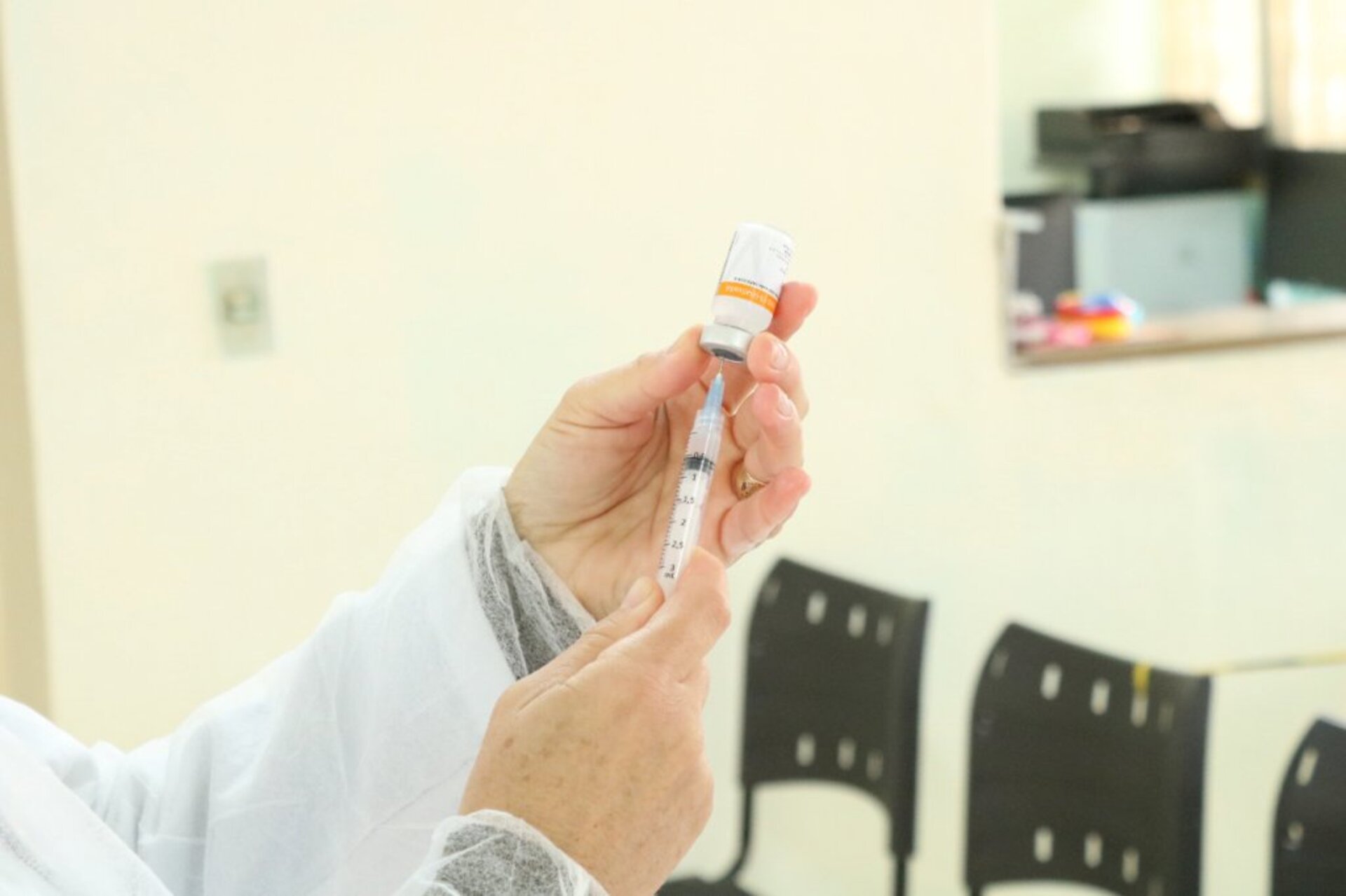Saúde alerta para importância da vacinação com a proximidade das festas de final de ano