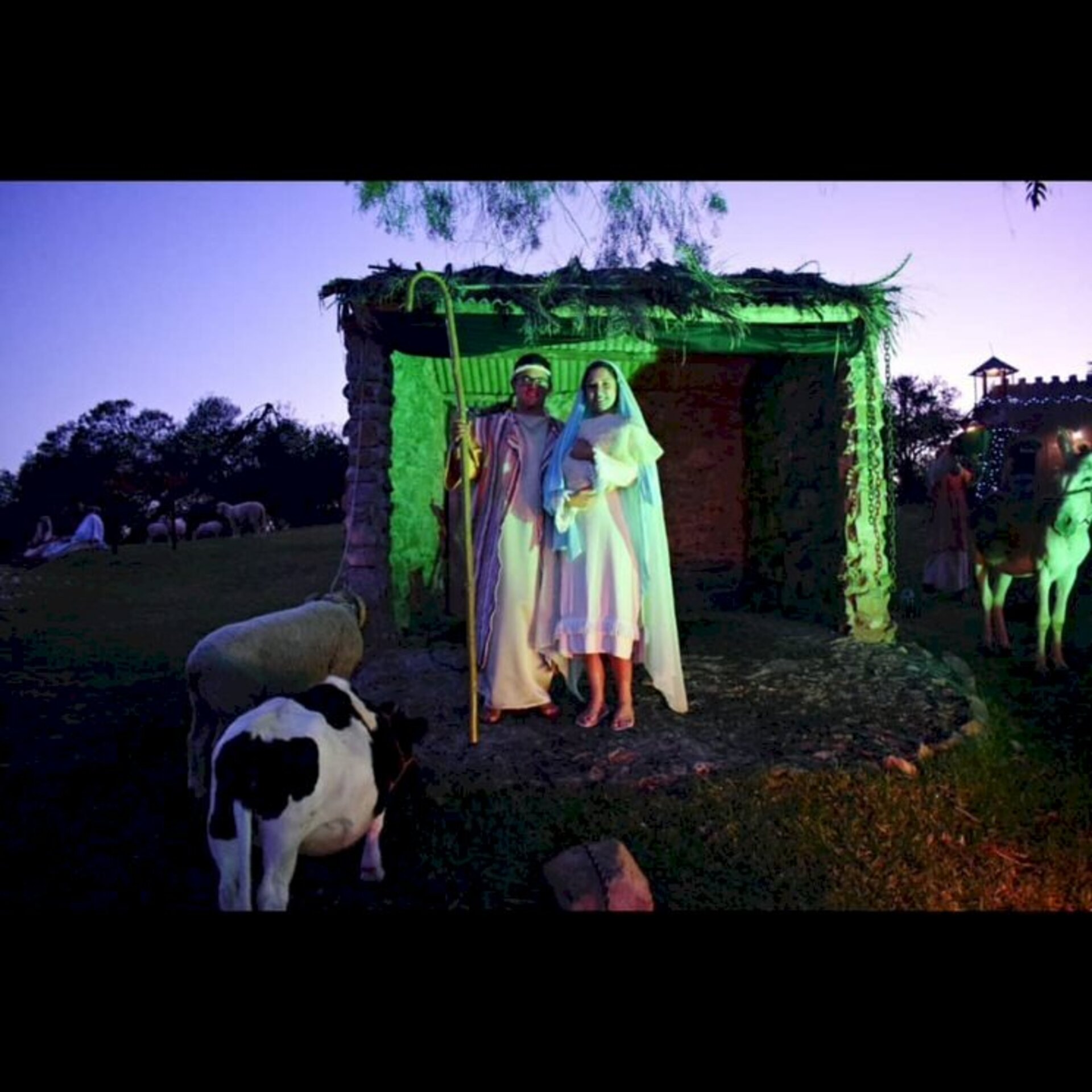 Maria e José, com o Menino Jesus, encantam na noite da Rainha da Fronteira