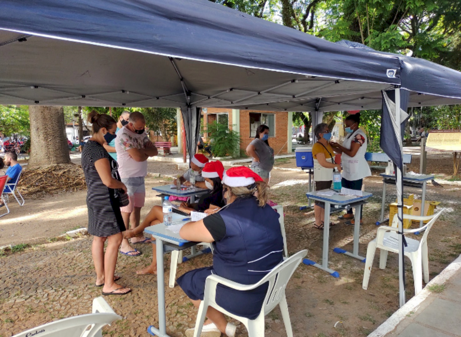 Tendas serão mantidas na próxima semana