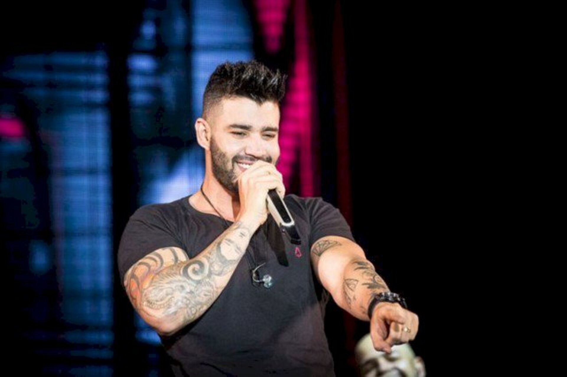 Cantor Gusttavo testa positivo para covid-19 e cancela shows