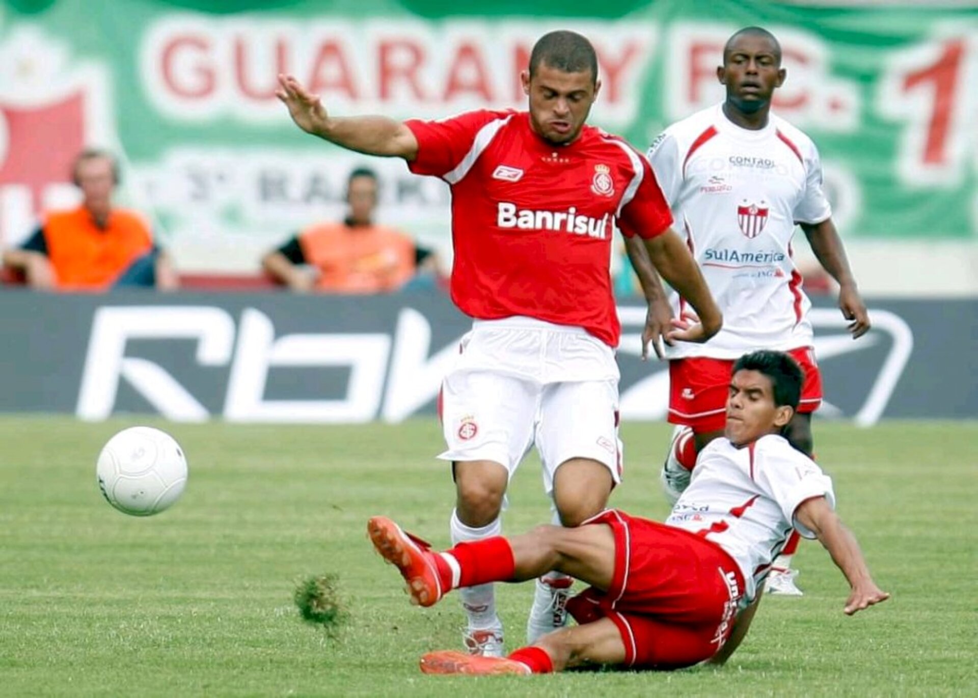 Faltam menos de 10 dias para a estreia alvirrubra