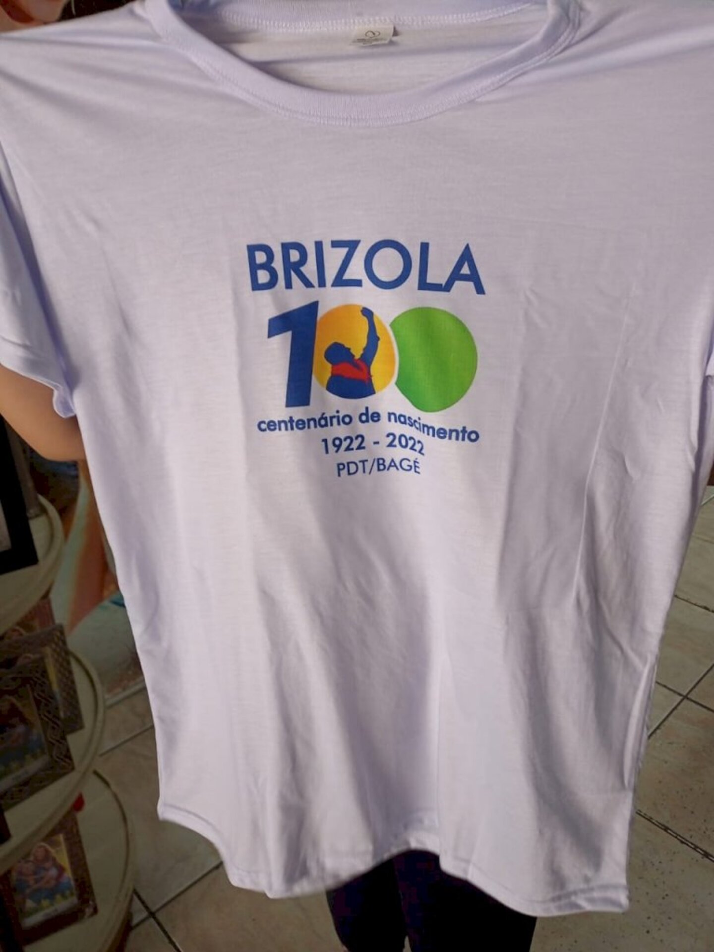 Camisetas foram confeccionadas para lembrar da data