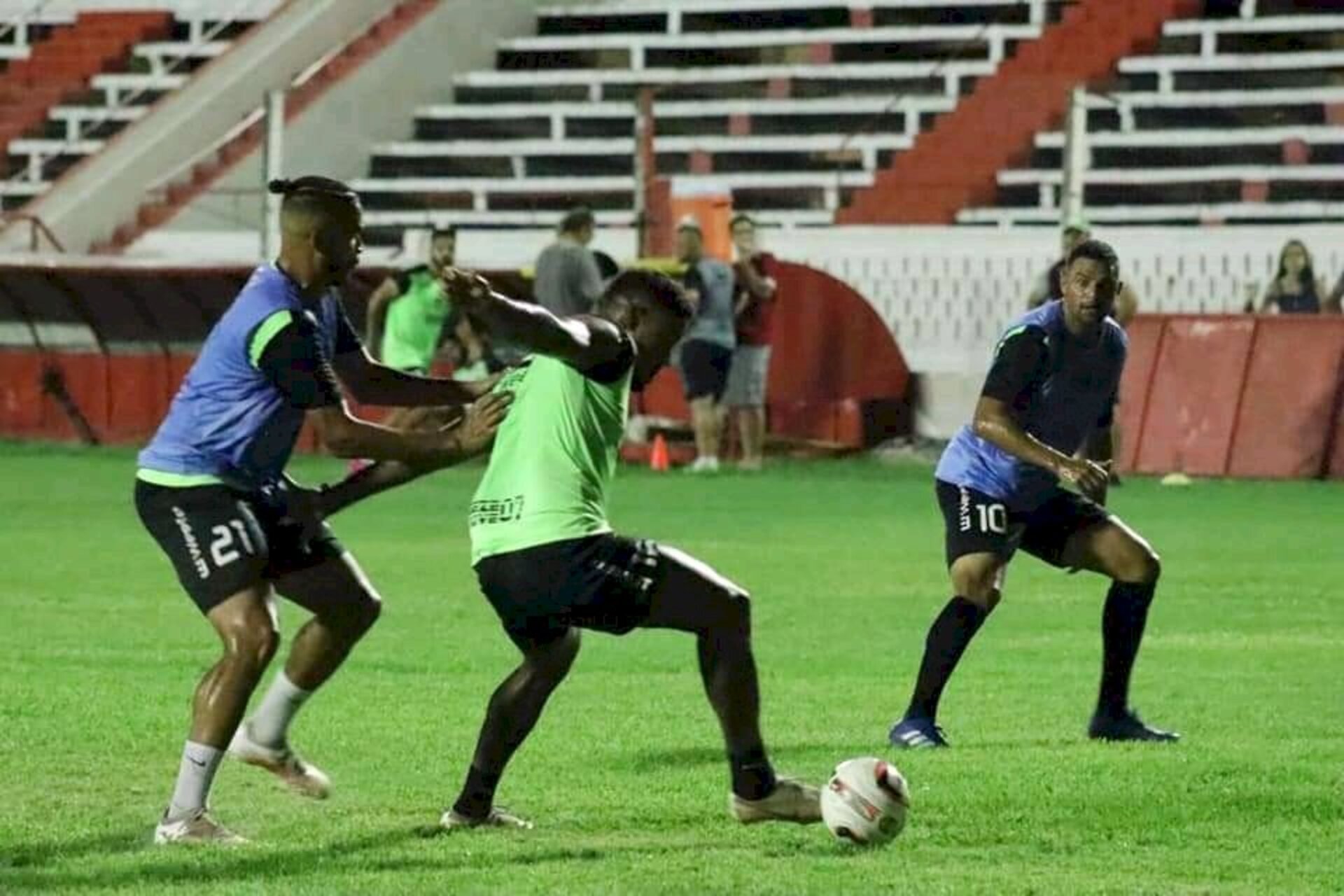 Elenco teve pouco mais de um mês de preparação