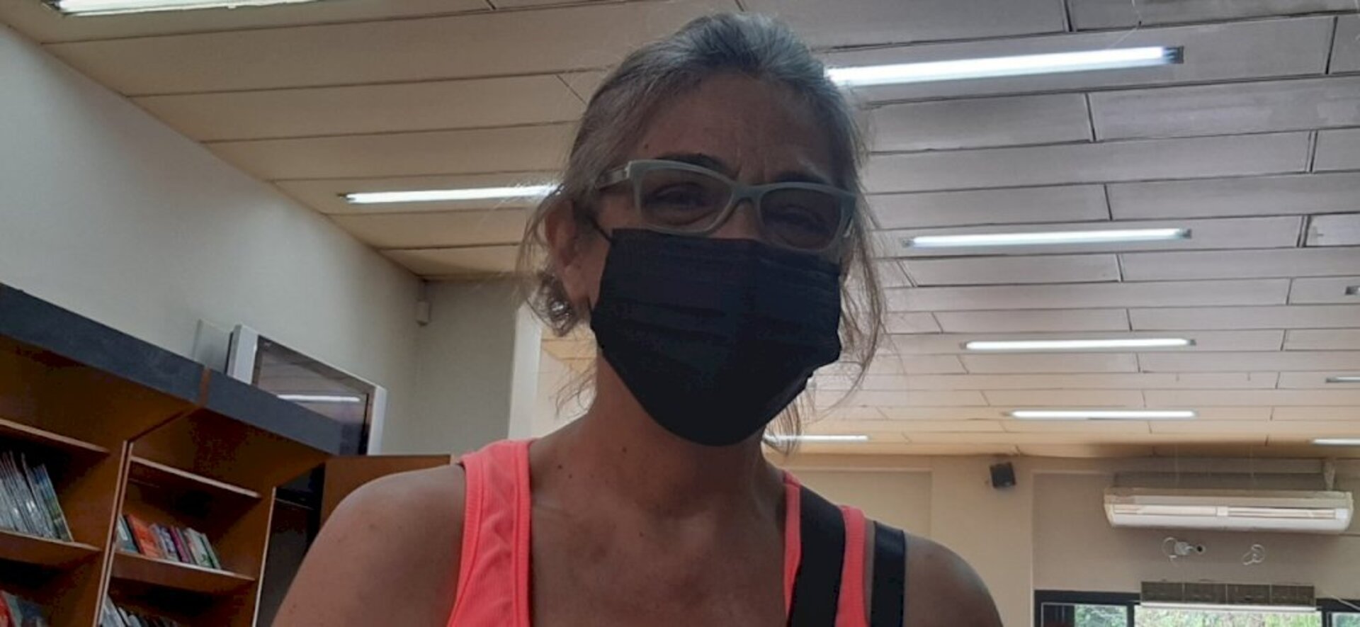 Professora Elizabeth Borba Salgado, uma apreciadora do cafezinho, das artes e da leitura