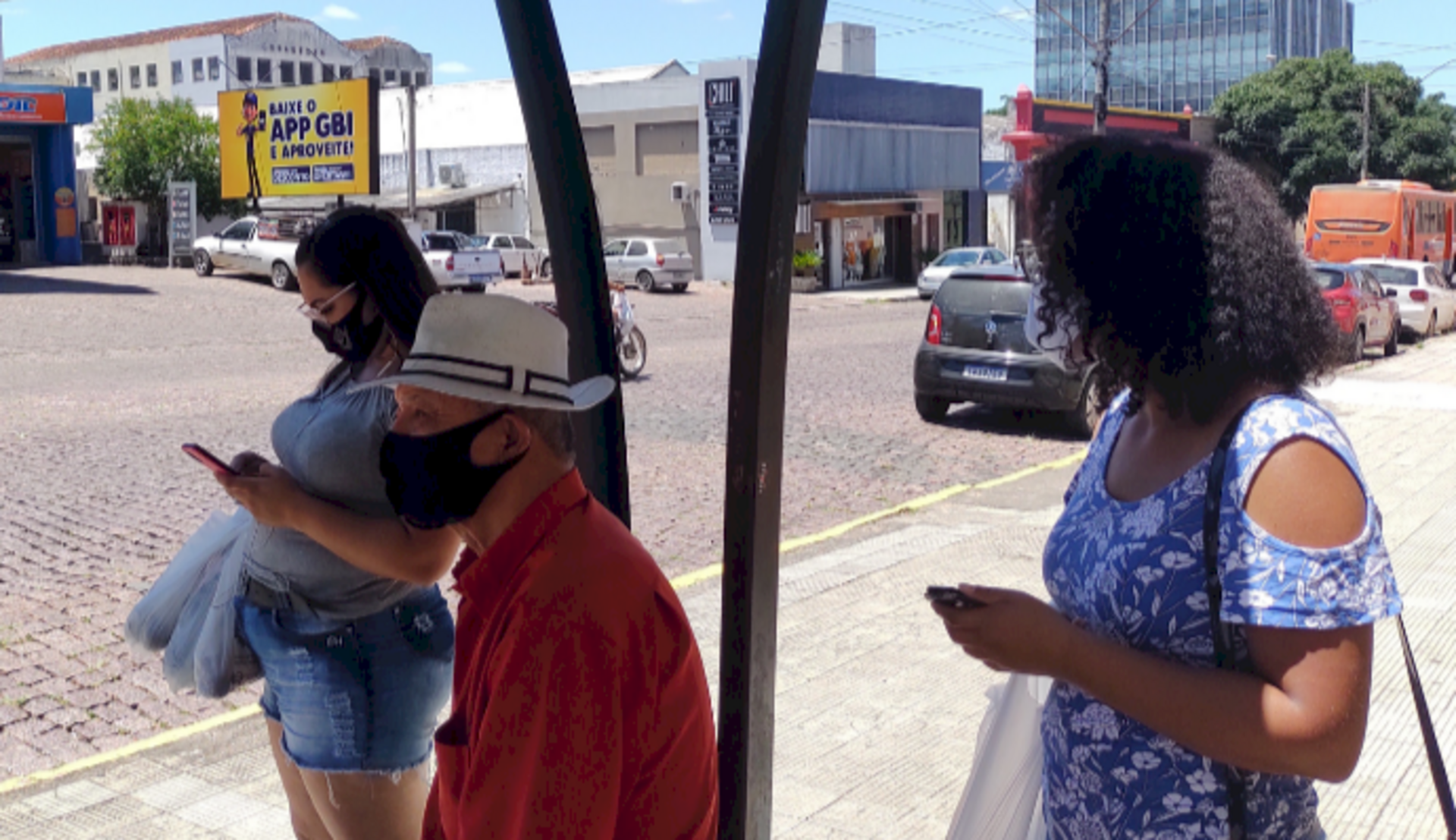 Proteção é recomendada e segue obrigatória em ambientes de Saúde