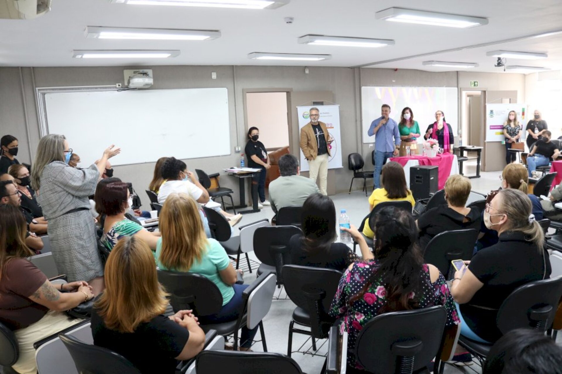 Anúncio foi feito durante encontro que tratou sobre violência contra mulher