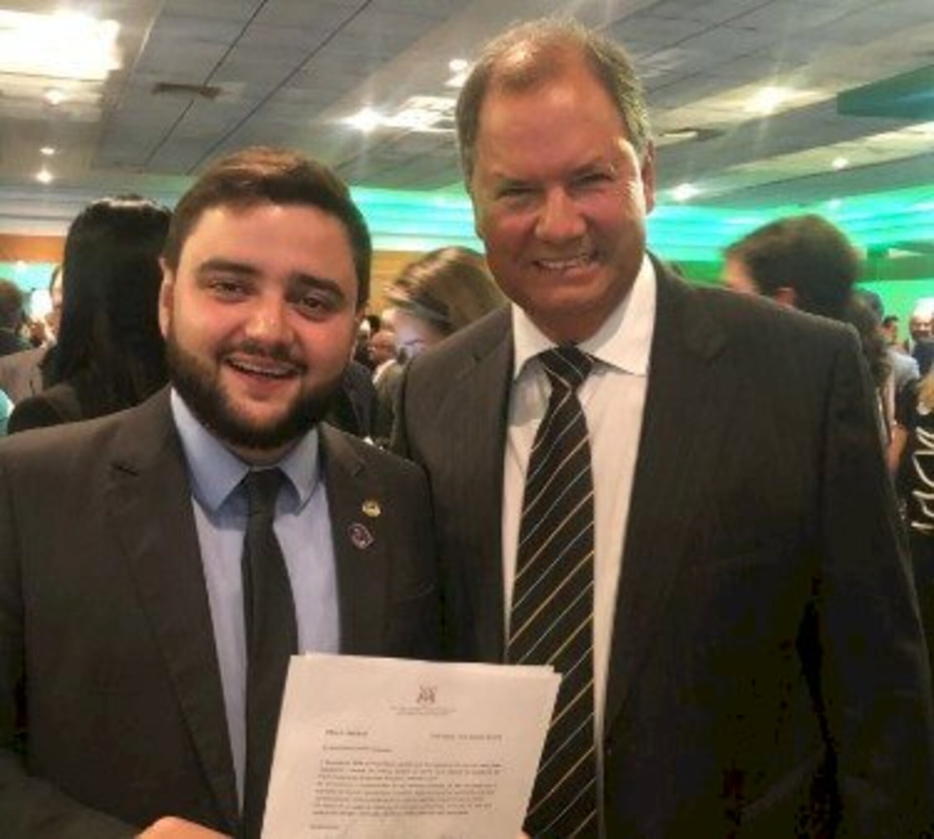 Souza e Moreira estão no páreo para governador