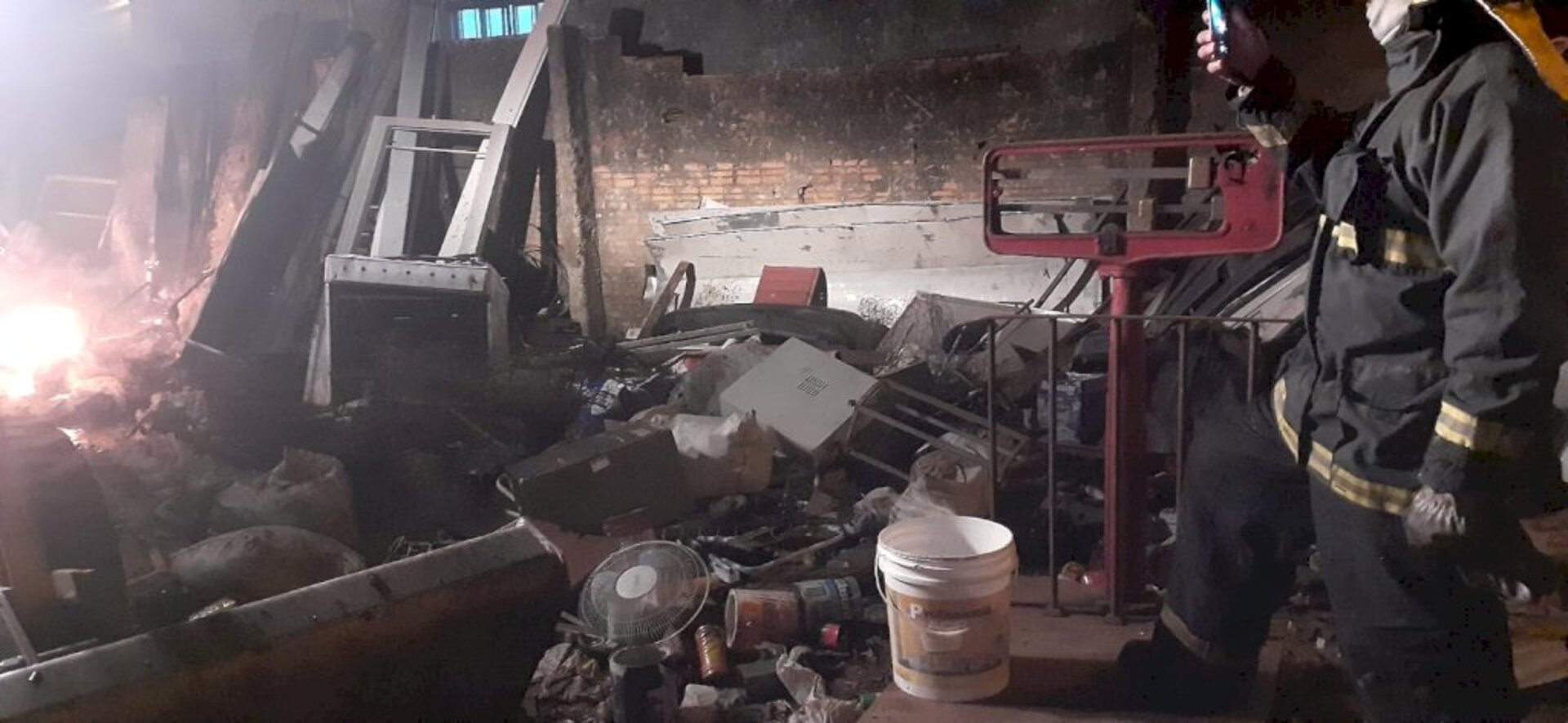 Depósito de reciclagem foi destruído