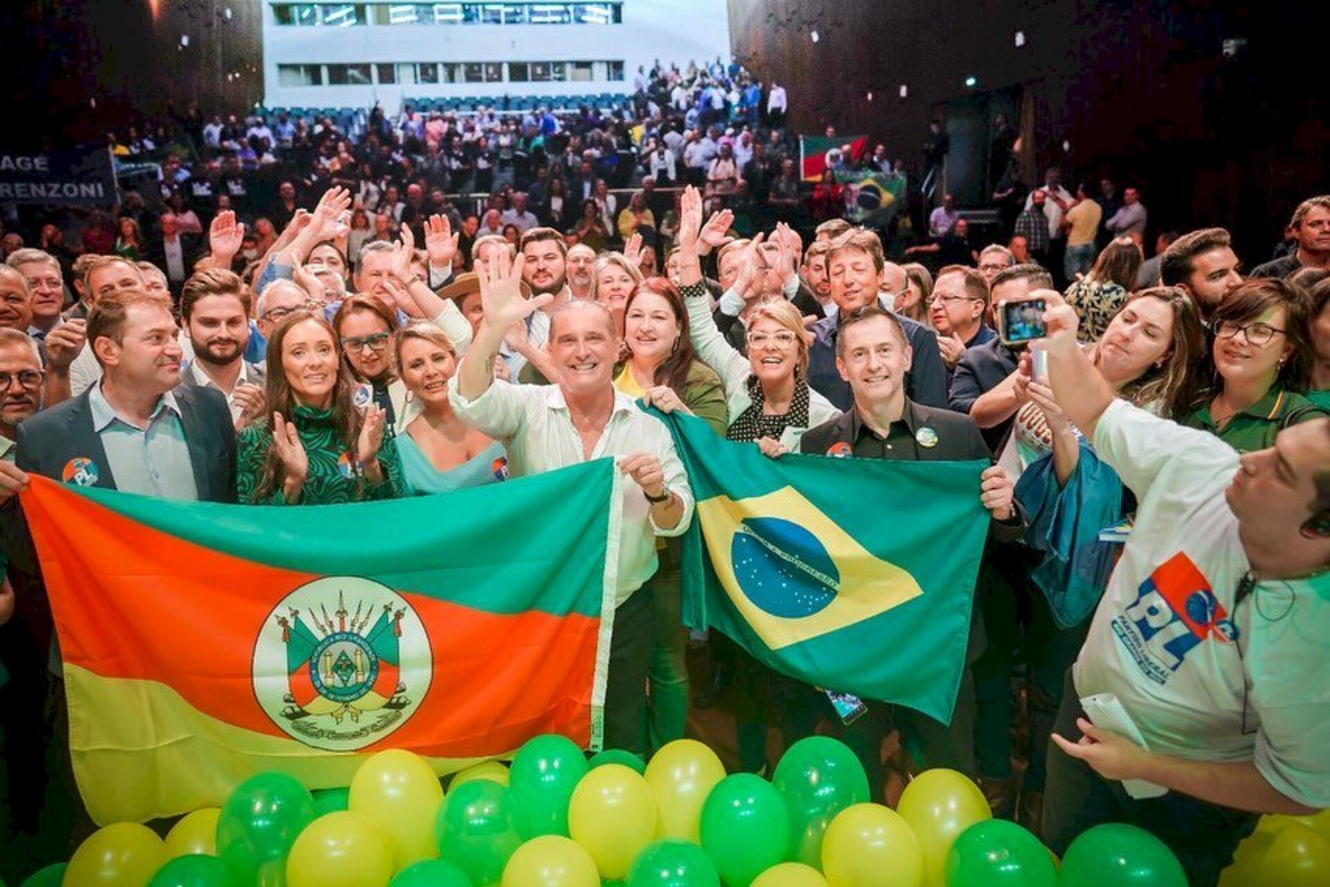 Ato marcou anúncio oficial da pré-candidatura de Lorenzoni ao Palácio Piratini