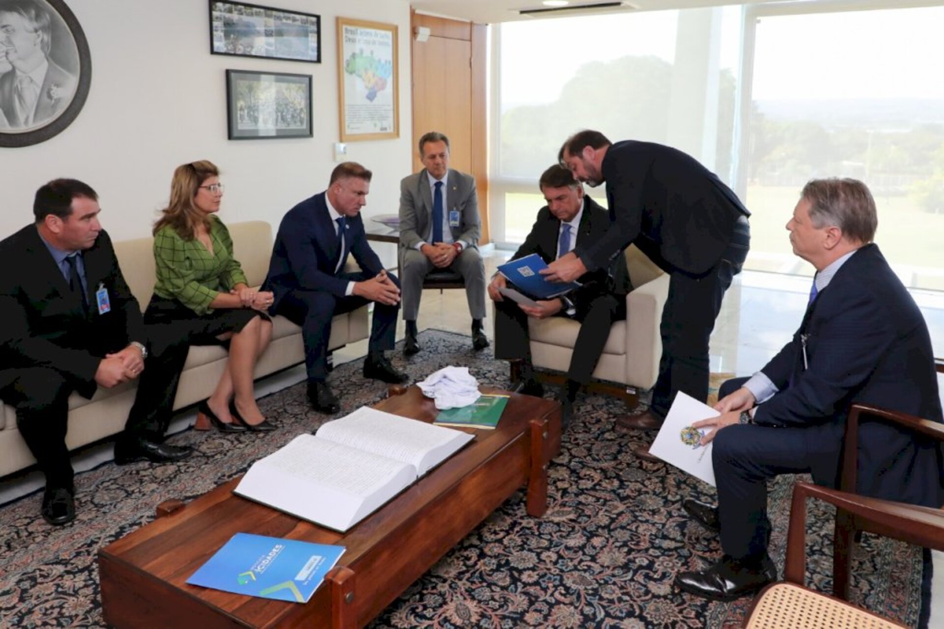Lideranças da região e deputados participaram do encontro