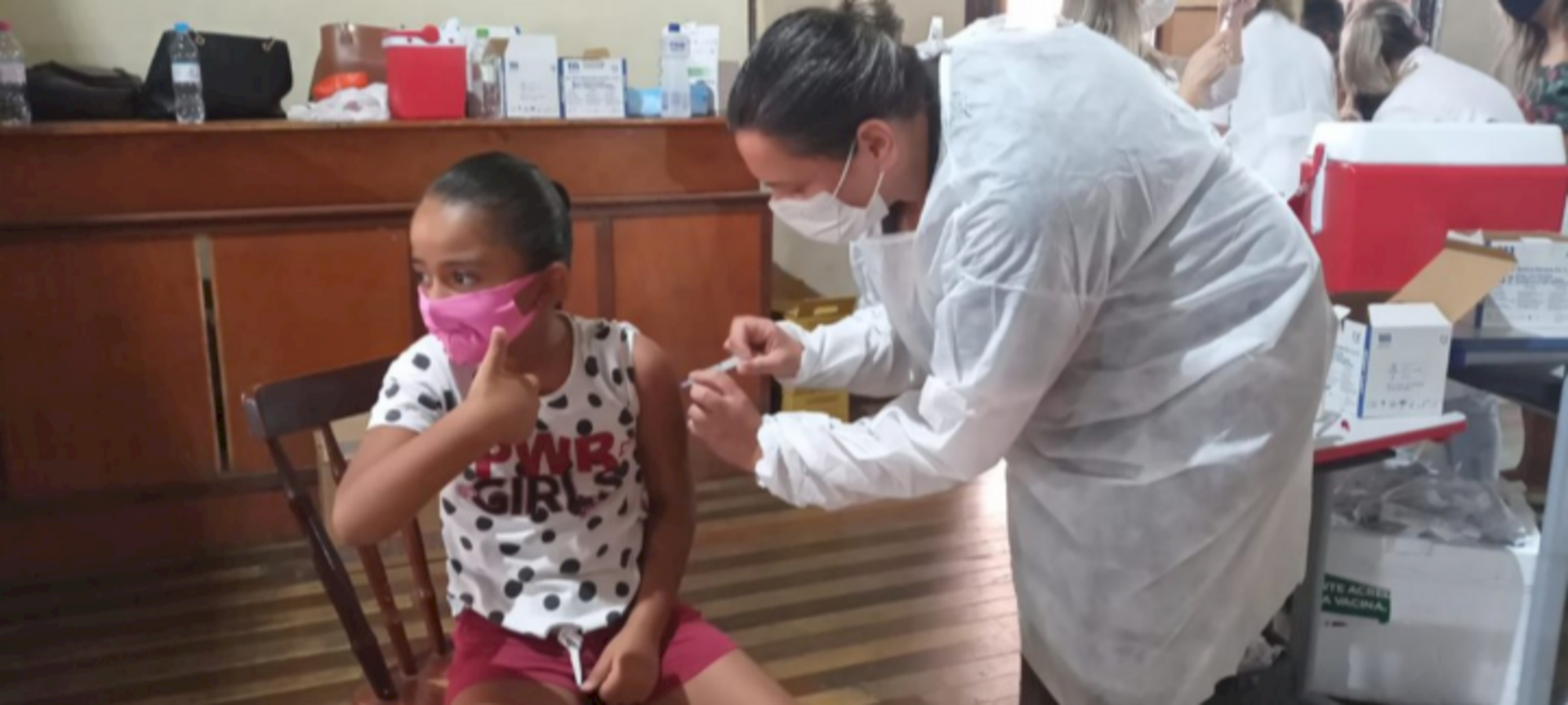 Mais de oito mil receberam a primeira dose na Rainha da Fronteira