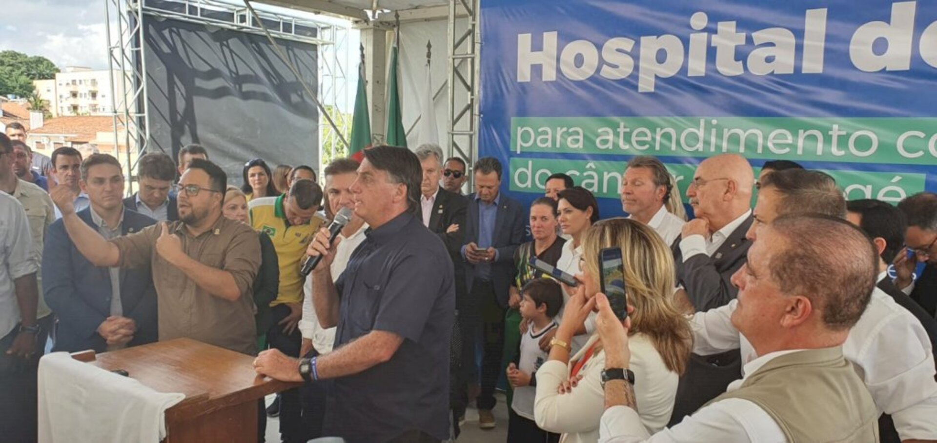 Presidente foi sucinto no discurso