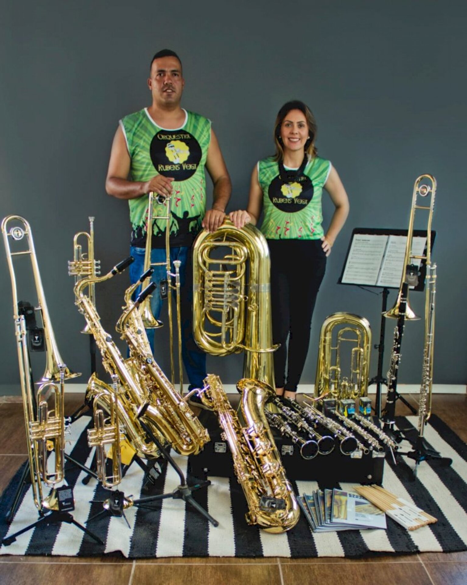 Instrumentos foram adquiridos para que jovens tenham contato com a música