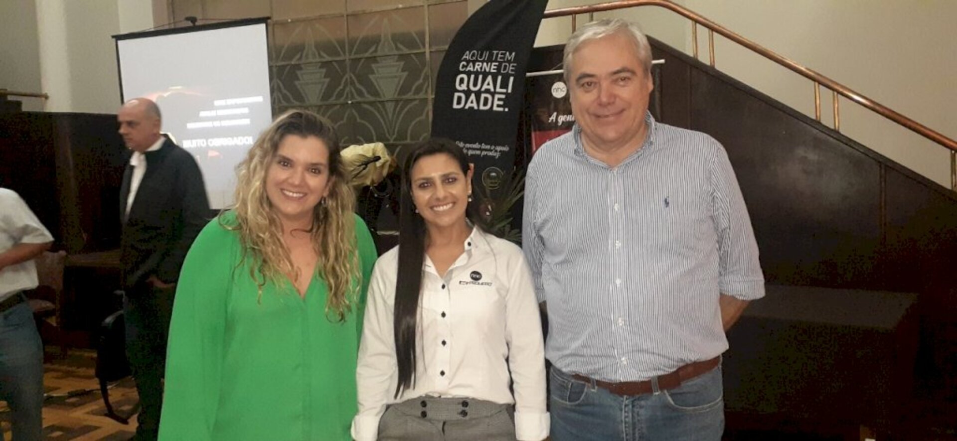 Carolina Jardine, a superintendente de Registro da Associação Nacional de Criadores Herd-Book Collares, Silvia Freitas e o presidente da, entidade, Joaquim Villegas