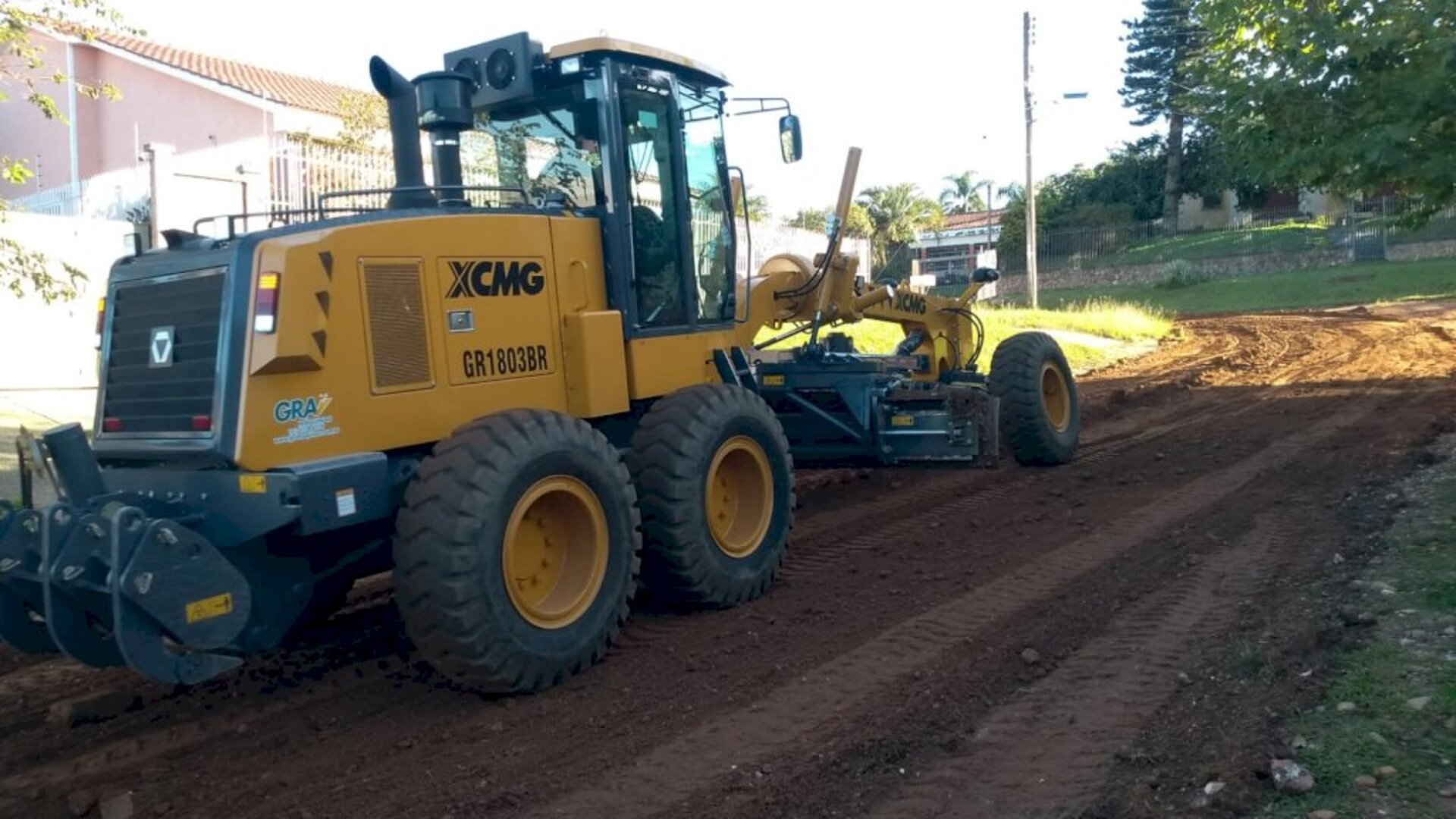 Município colocou novo maquinário nas vias públicas